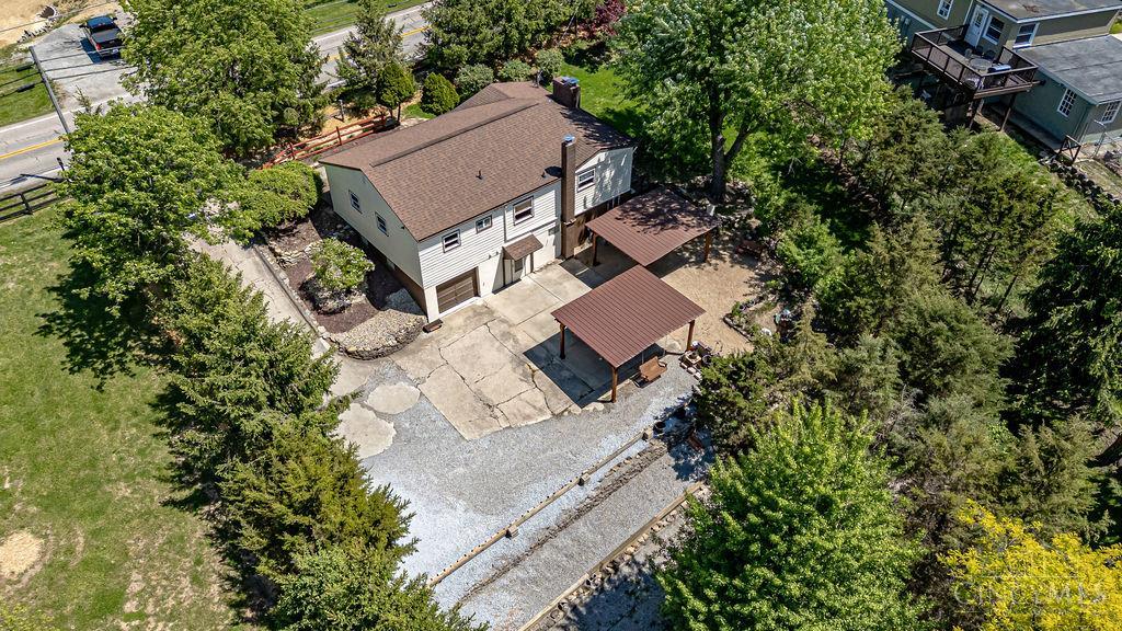 6109 Thompson Road