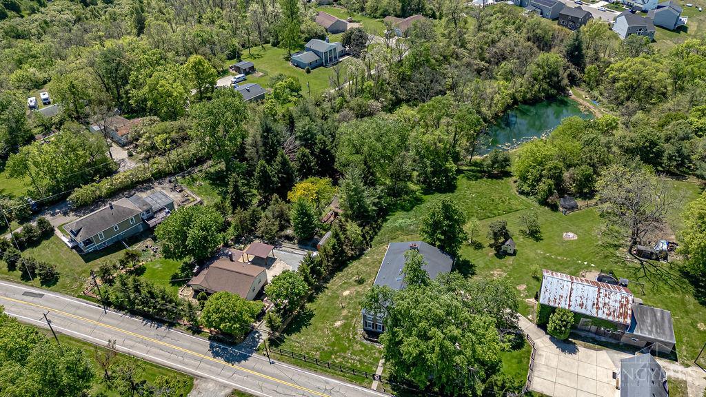 6109 Thompson Road