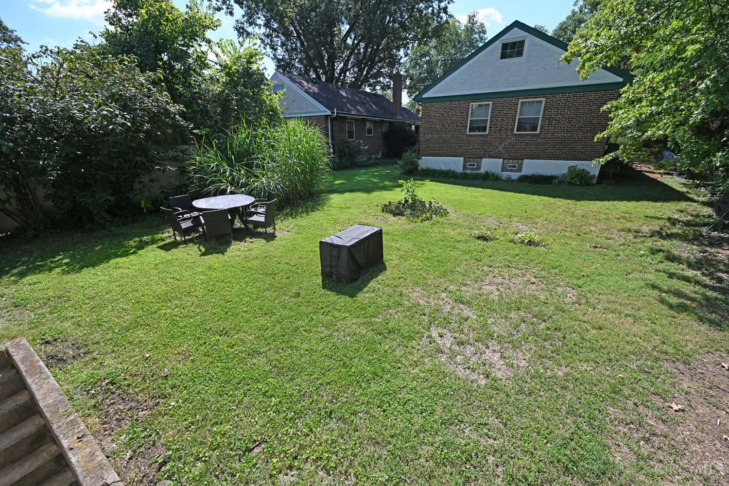3301 Maplecrest Place