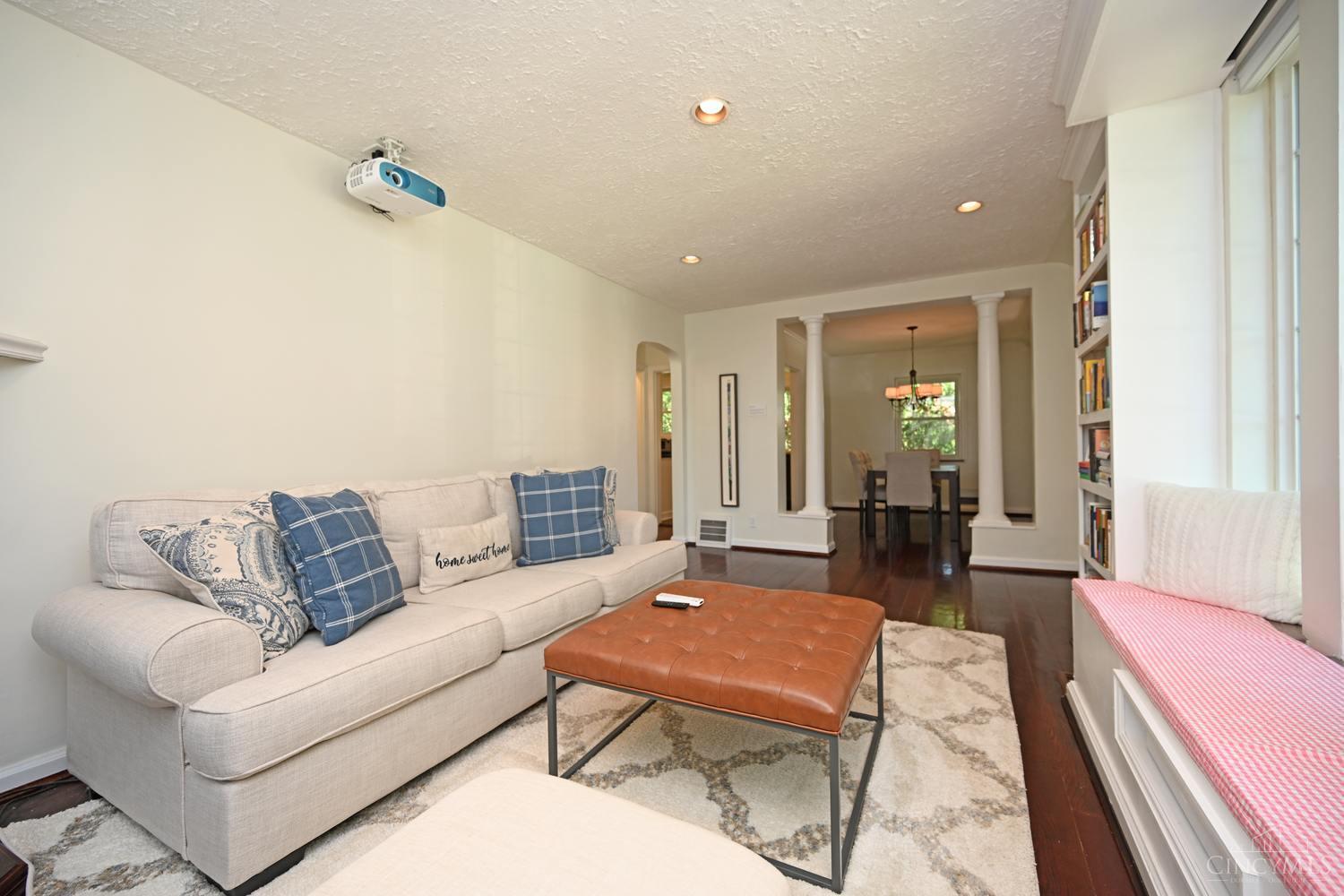 3301 Maplecrest Place