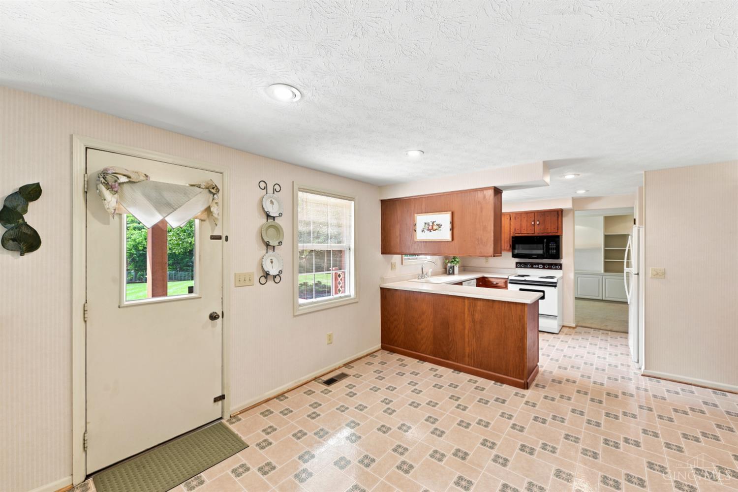 4938 Bonaventure Court