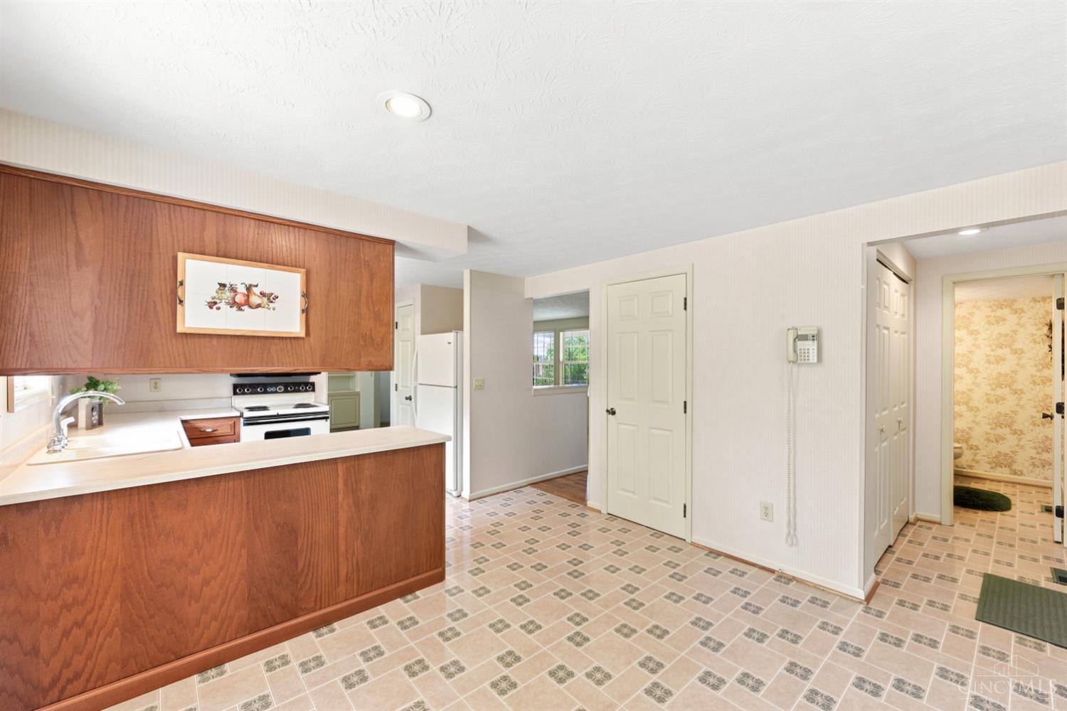 4938 Bonaventure Court
