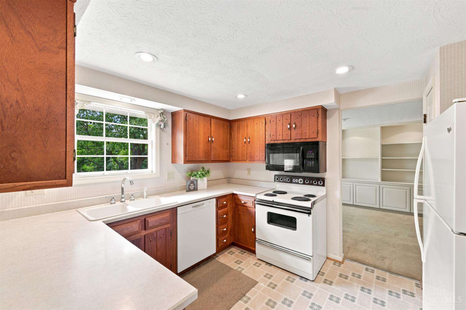 4938 Bonaventure Court