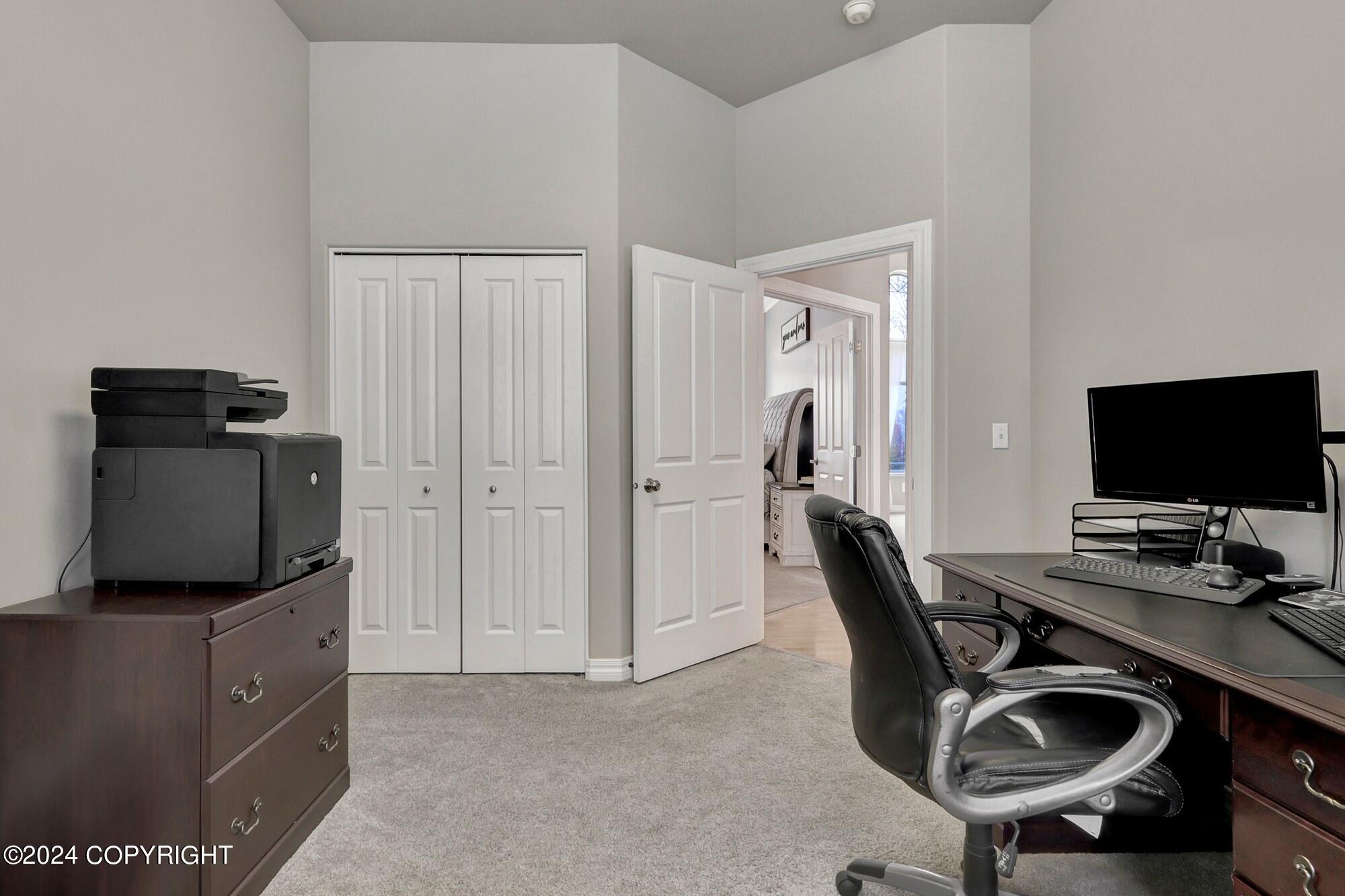 8534 W Hollywood Road