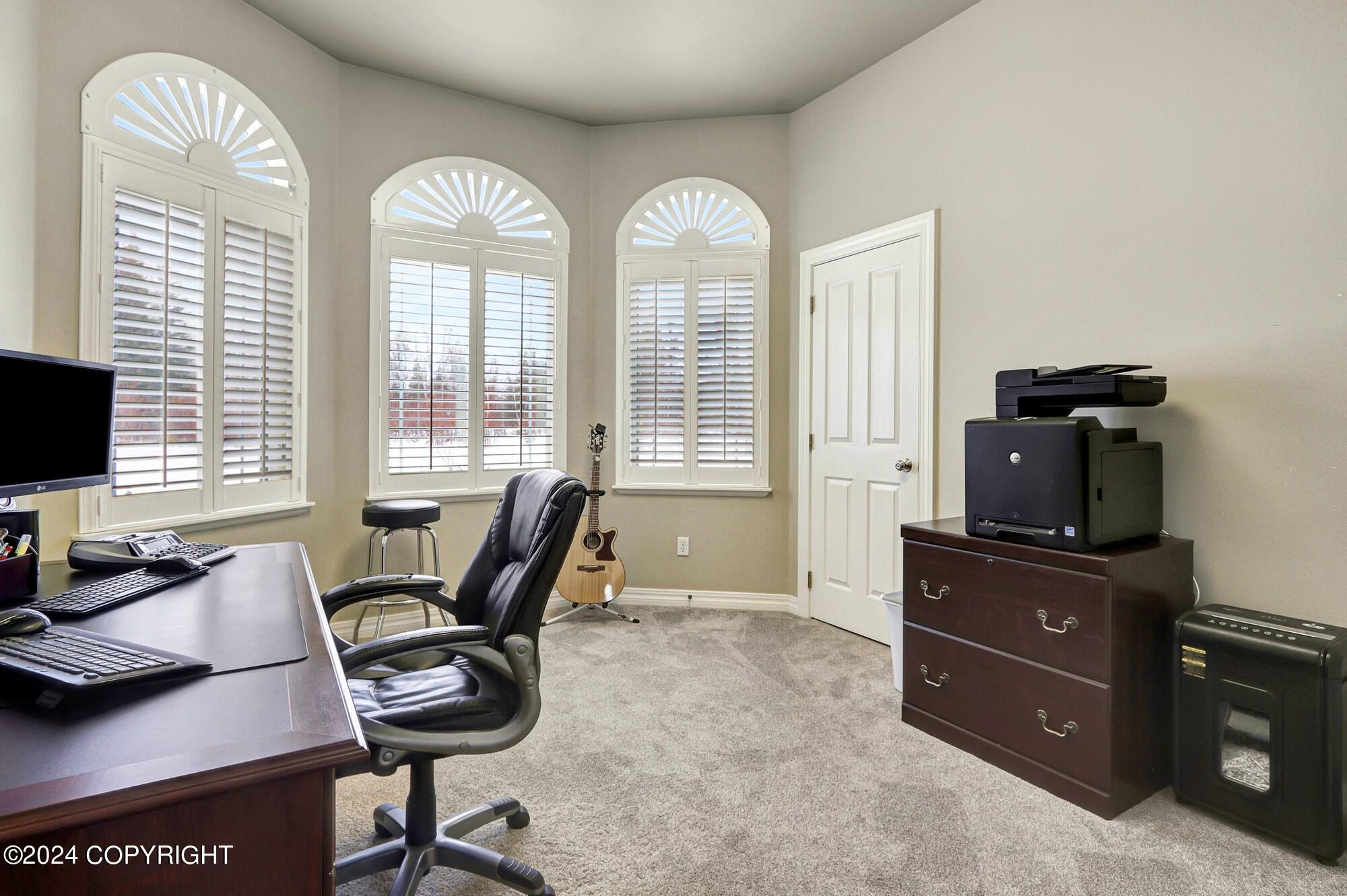 8534 W Hollywood Road