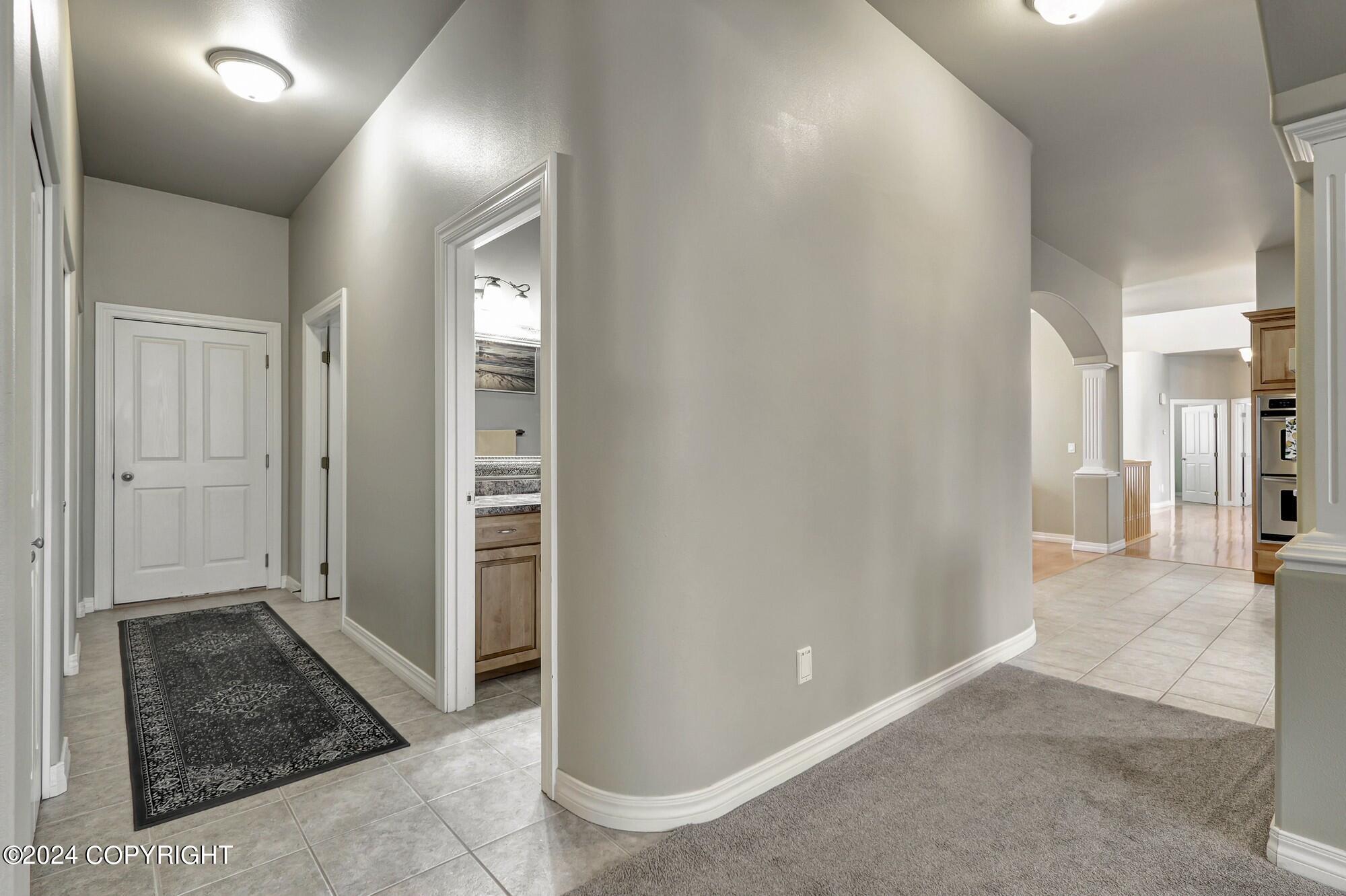 8534 W Hollywood Road