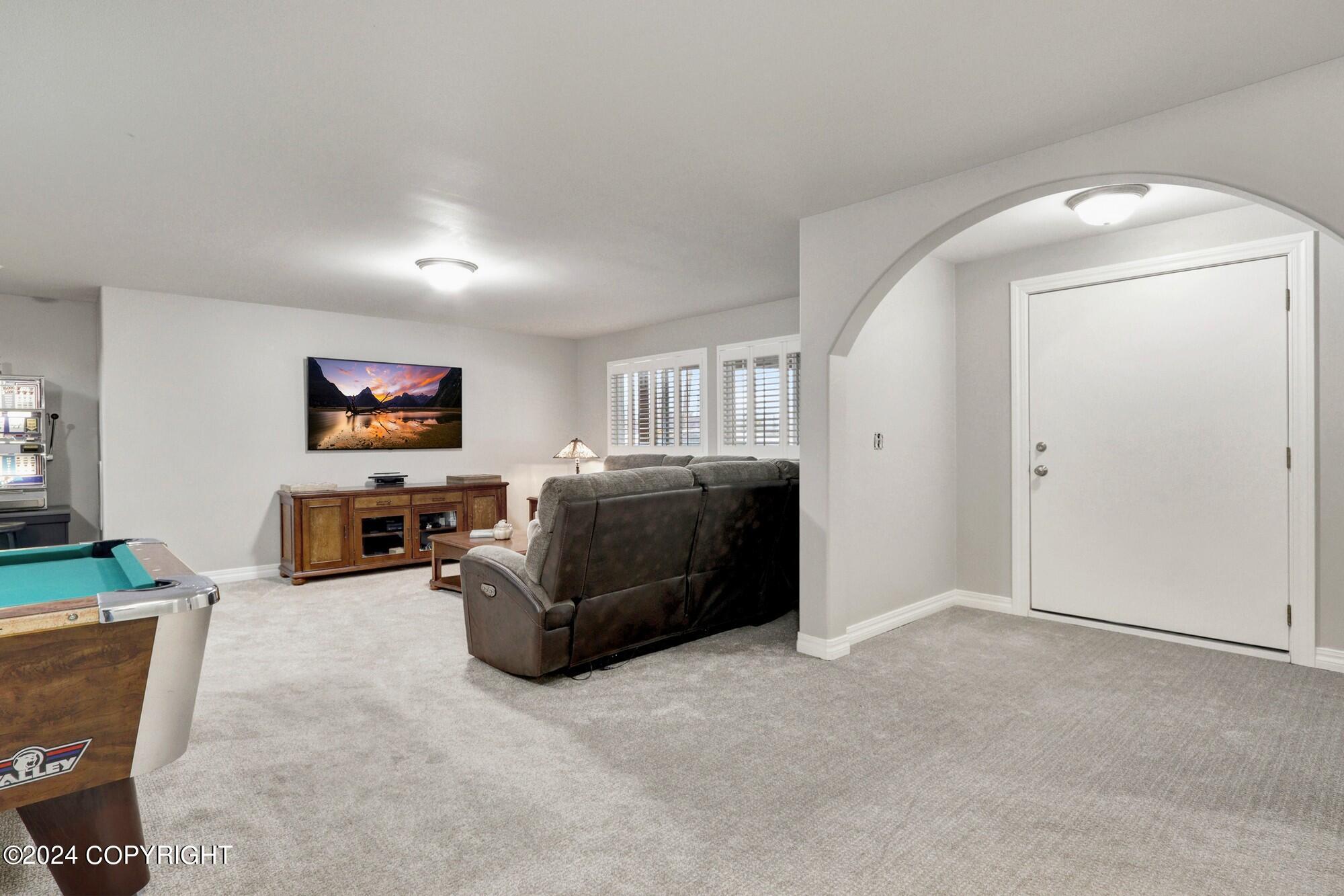 8534 W Hollywood Road