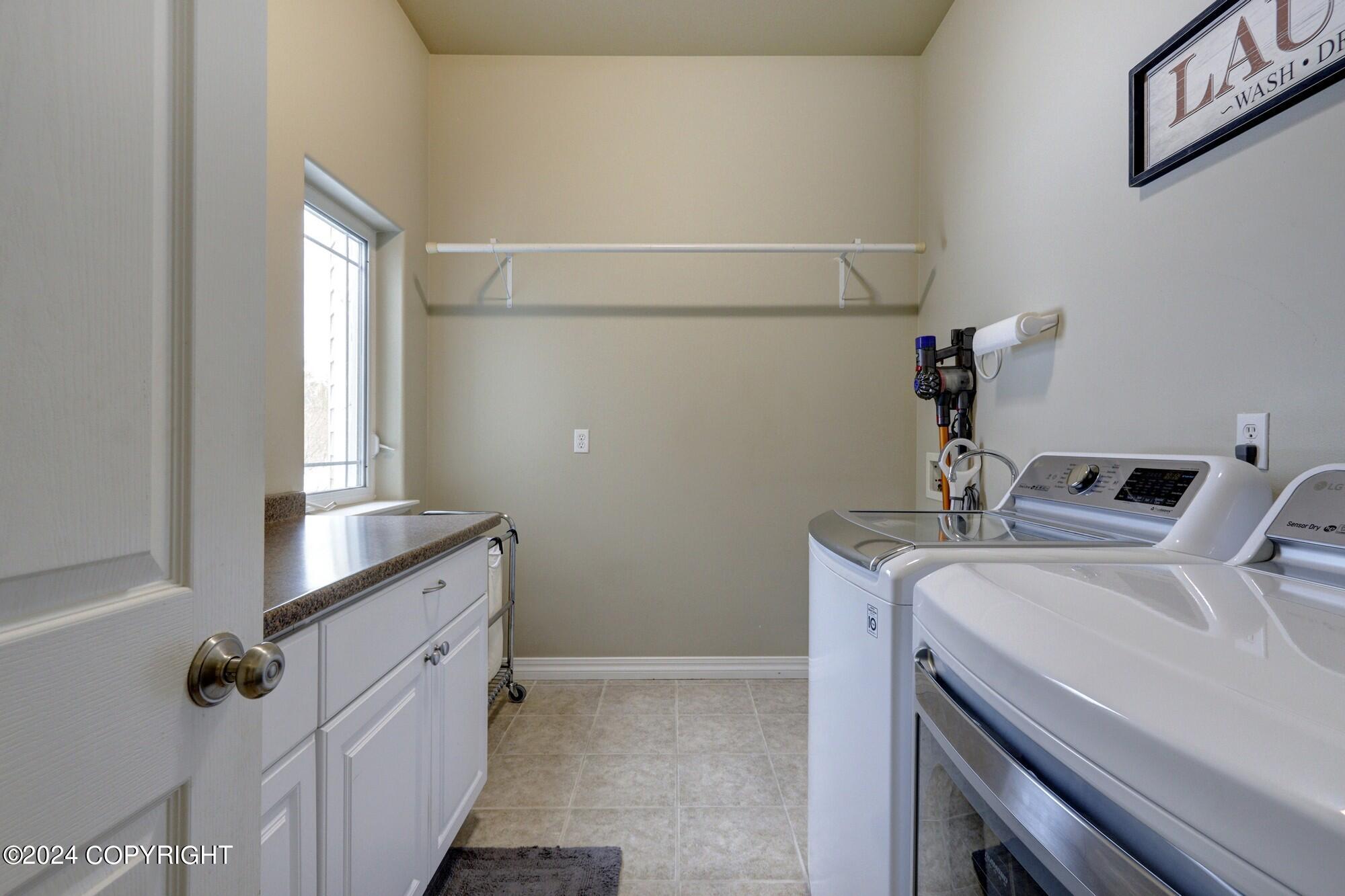 8534 W Hollywood Road