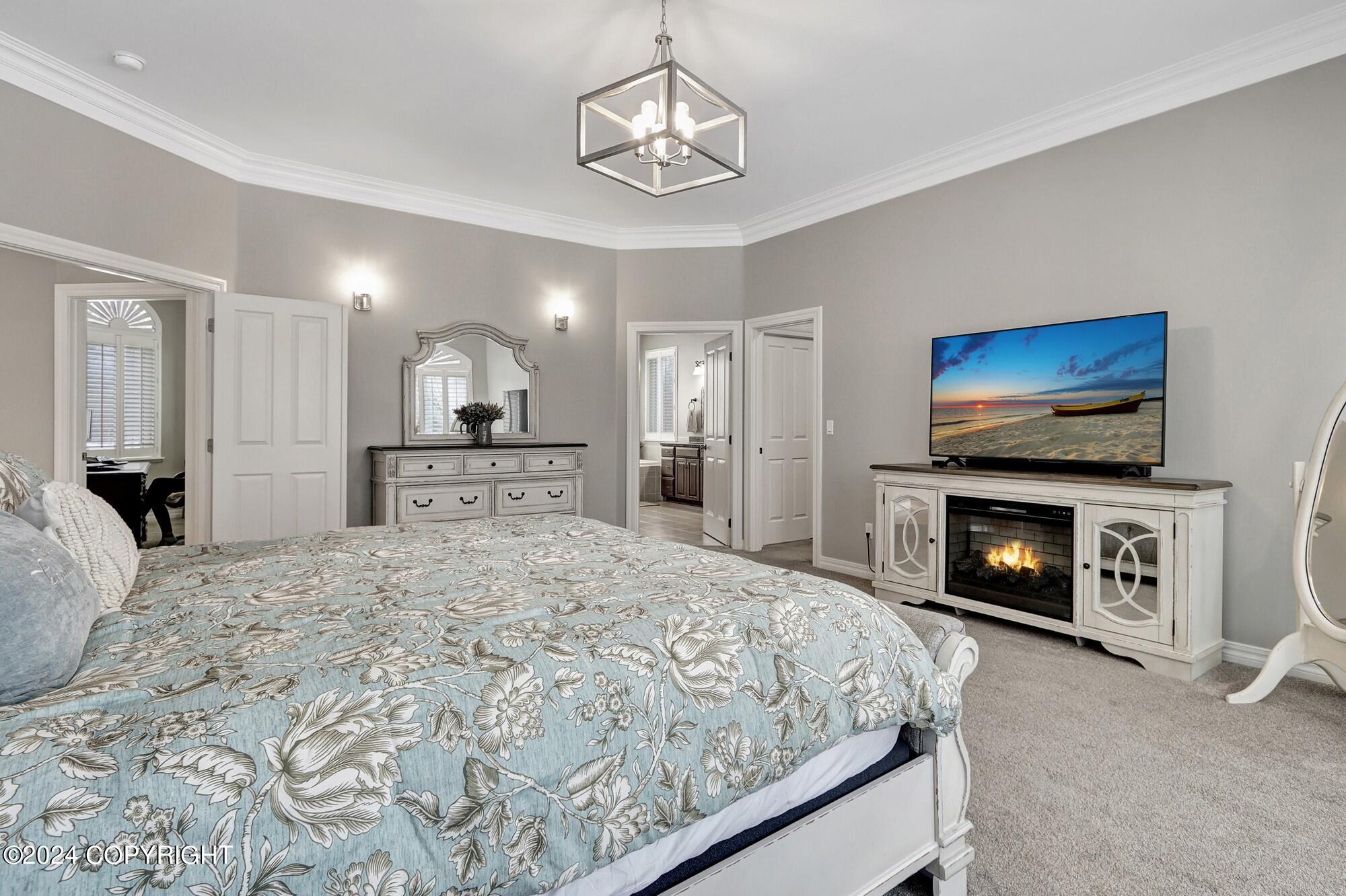 8534 W Hollywood Road