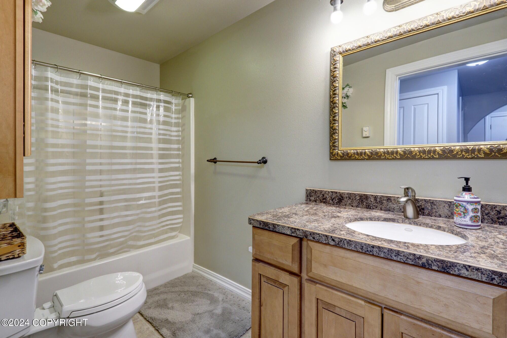 8534 W Hollywood Road