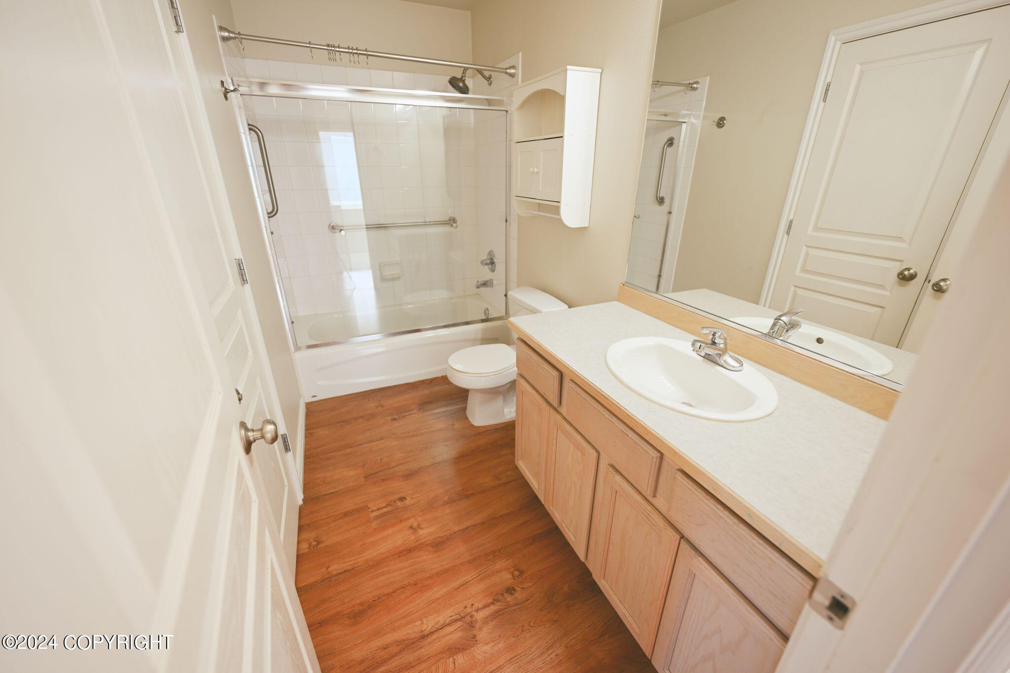 2466 Cloverwood Loop