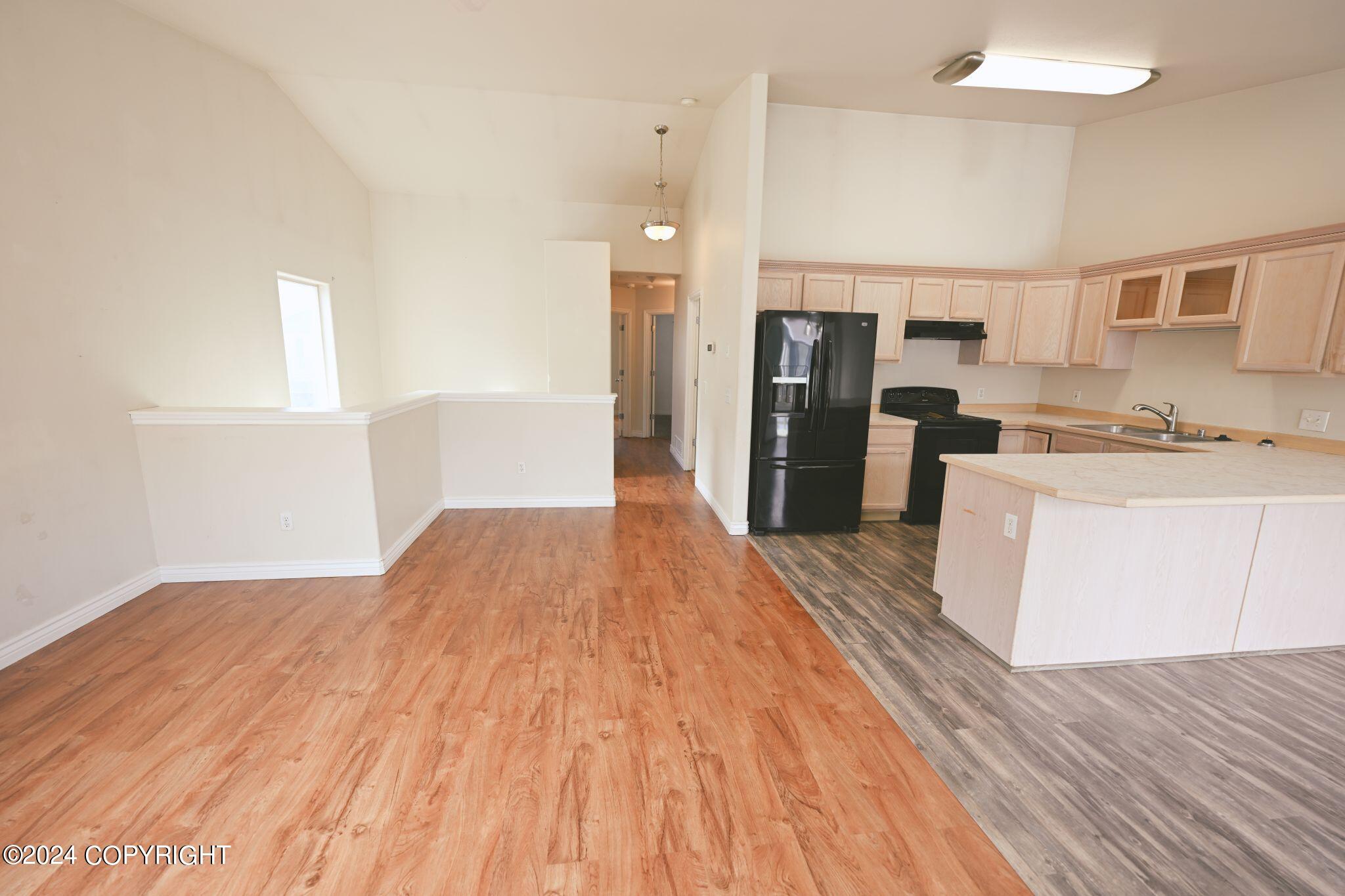 2466 Cloverwood Loop