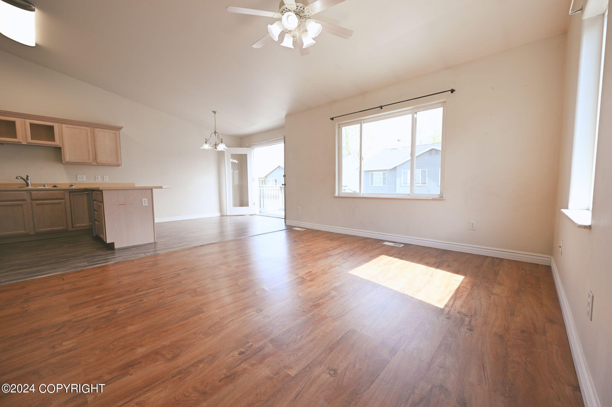 2466 Cloverwood Loop