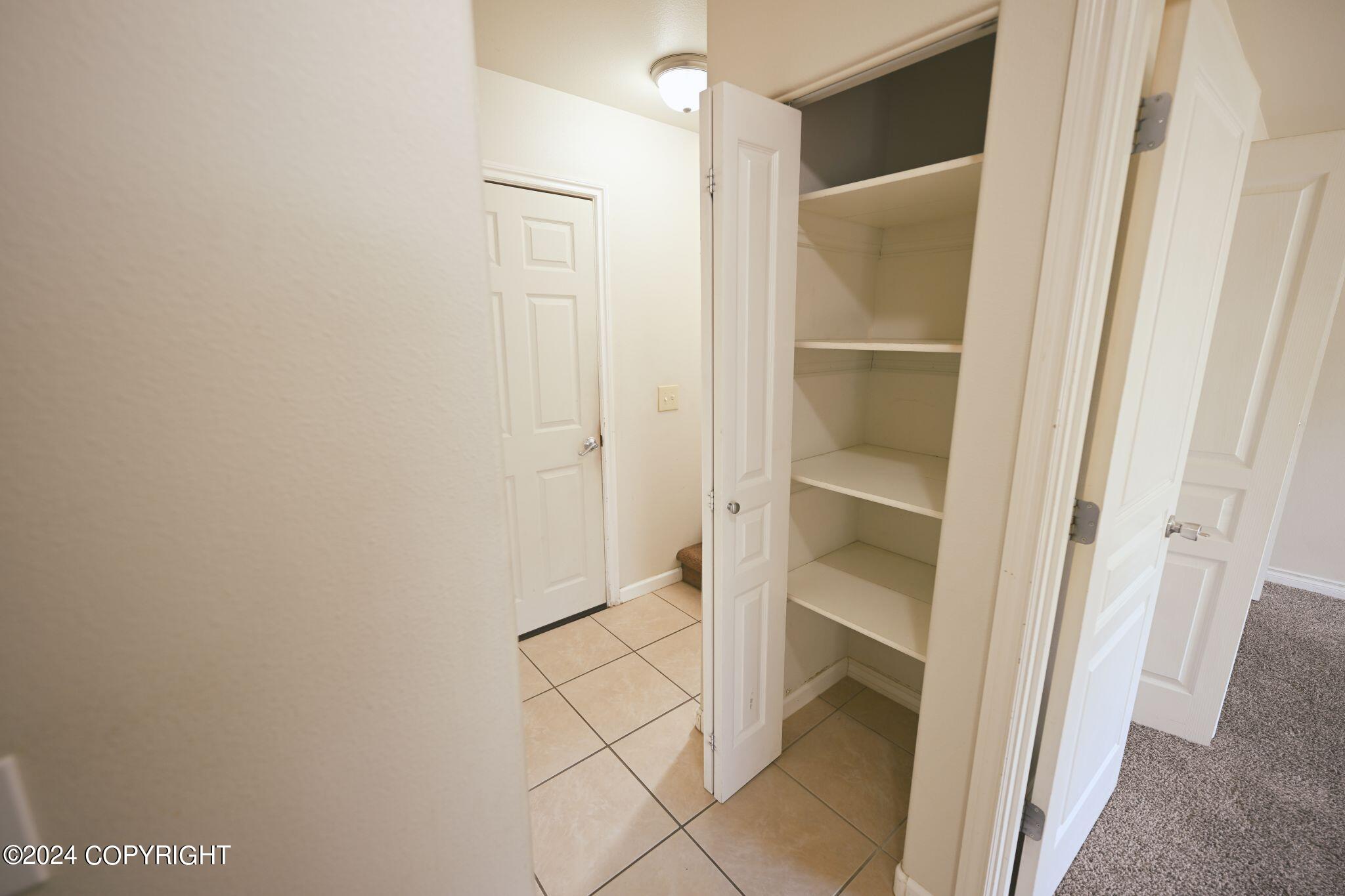 2466 Cloverwood Loop