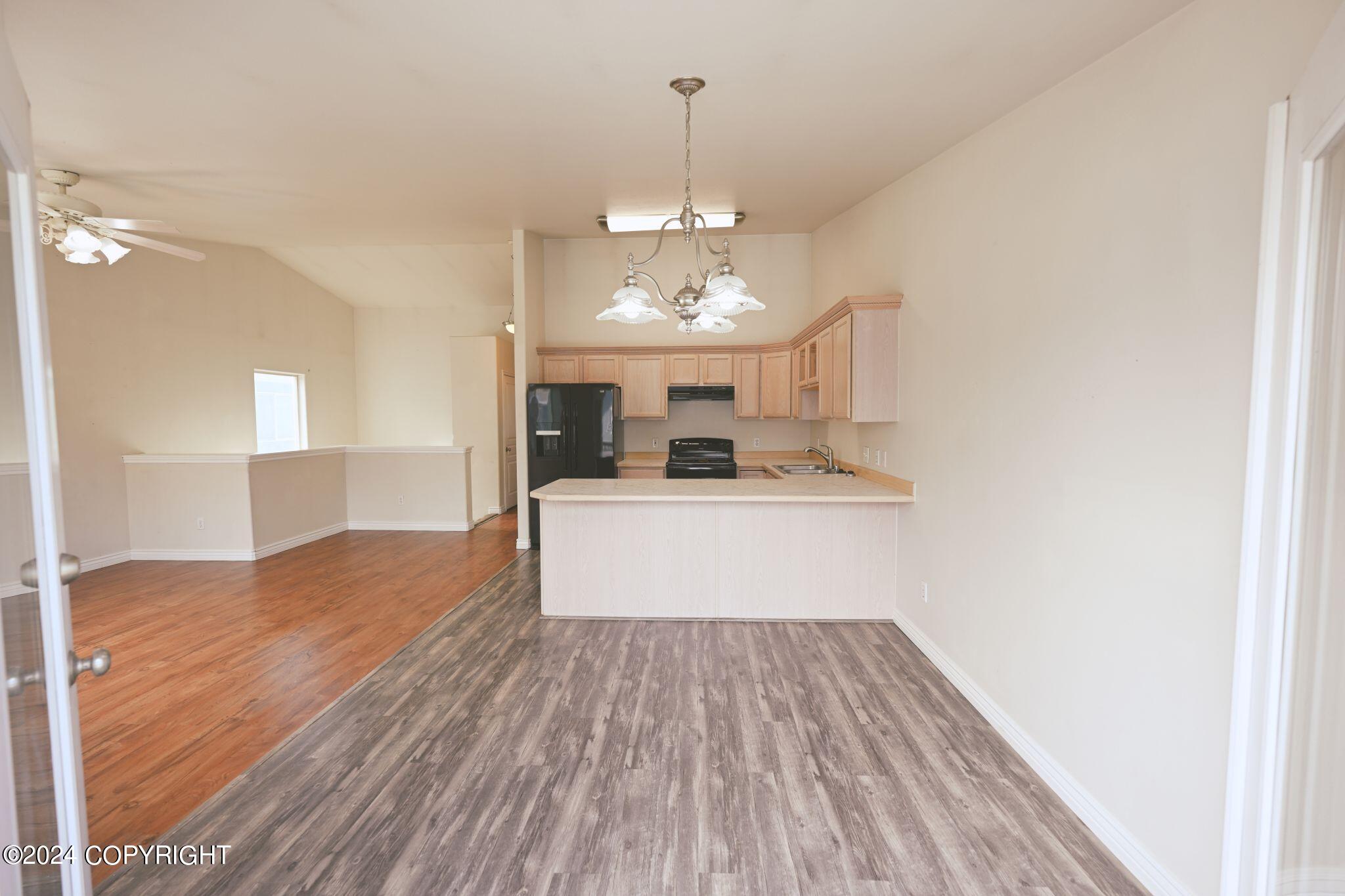 2466 Cloverwood Loop