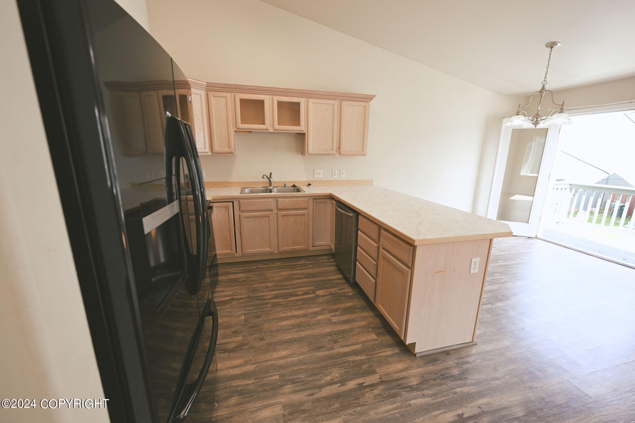 2466 Cloverwood Loop