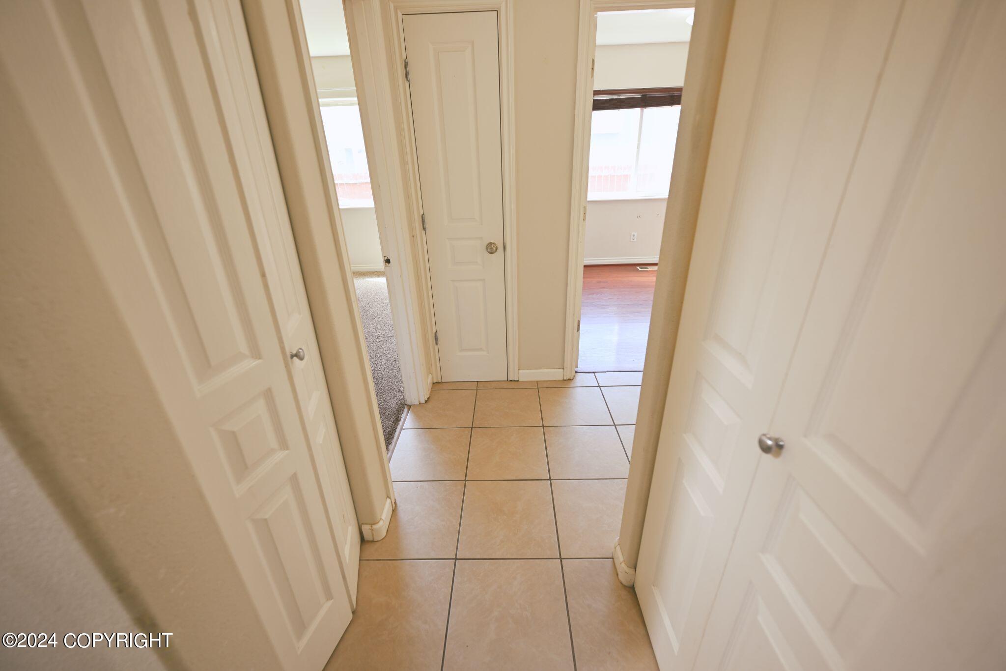 2466 Cloverwood Loop