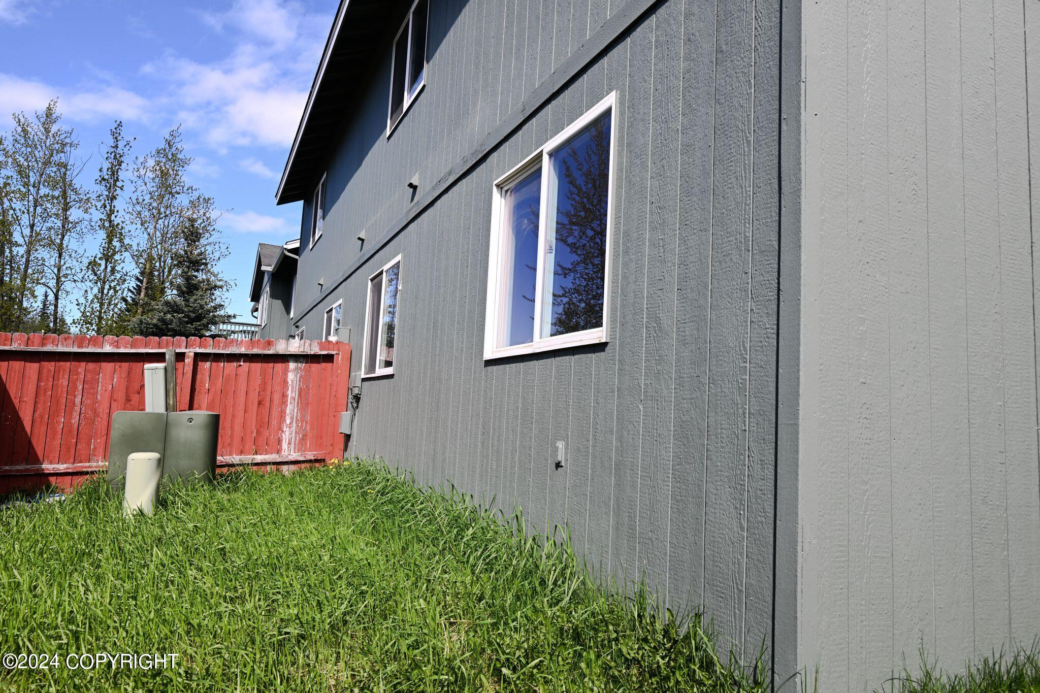 2466 Cloverwood Loop