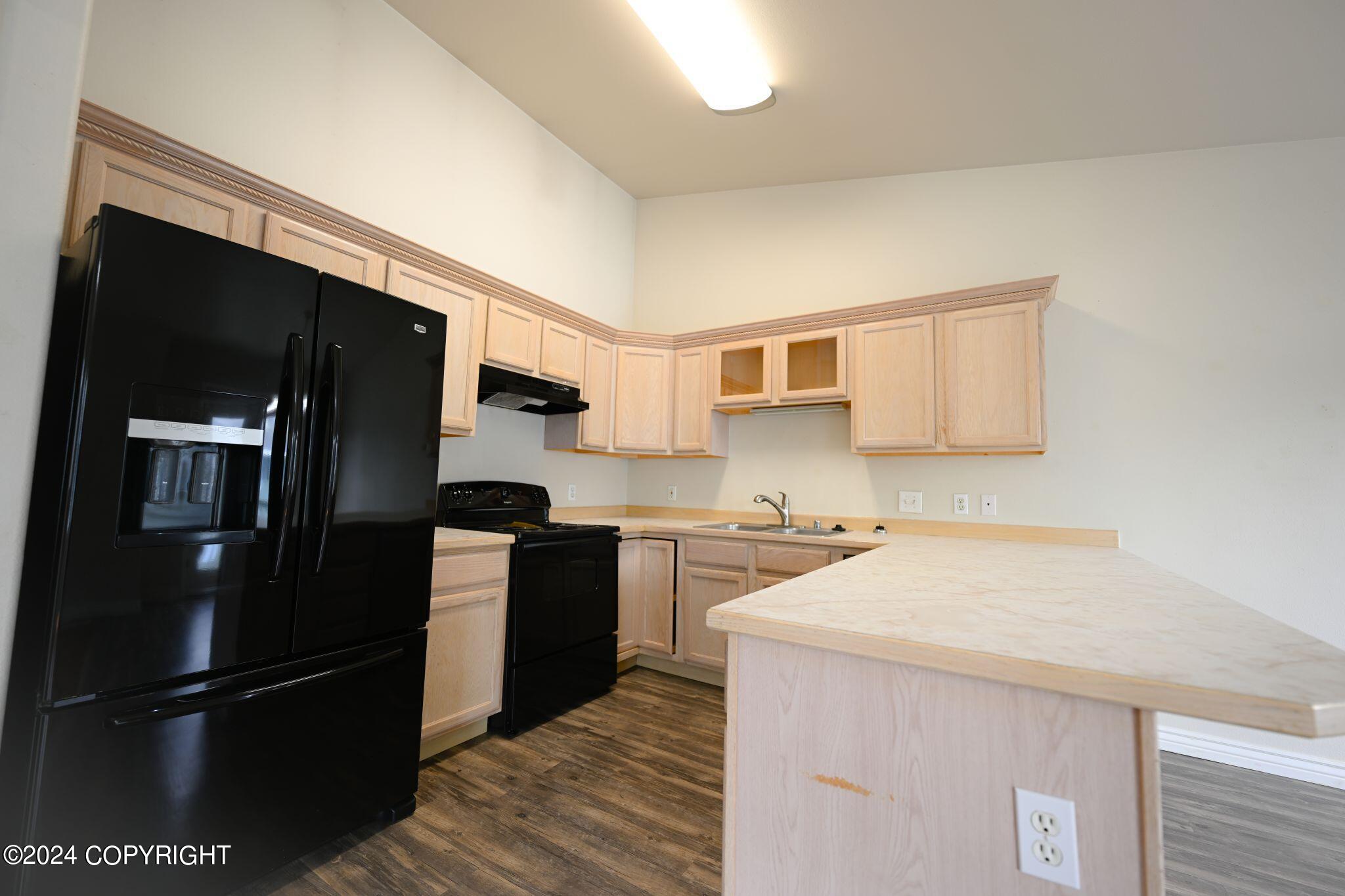 2466 Cloverwood Loop