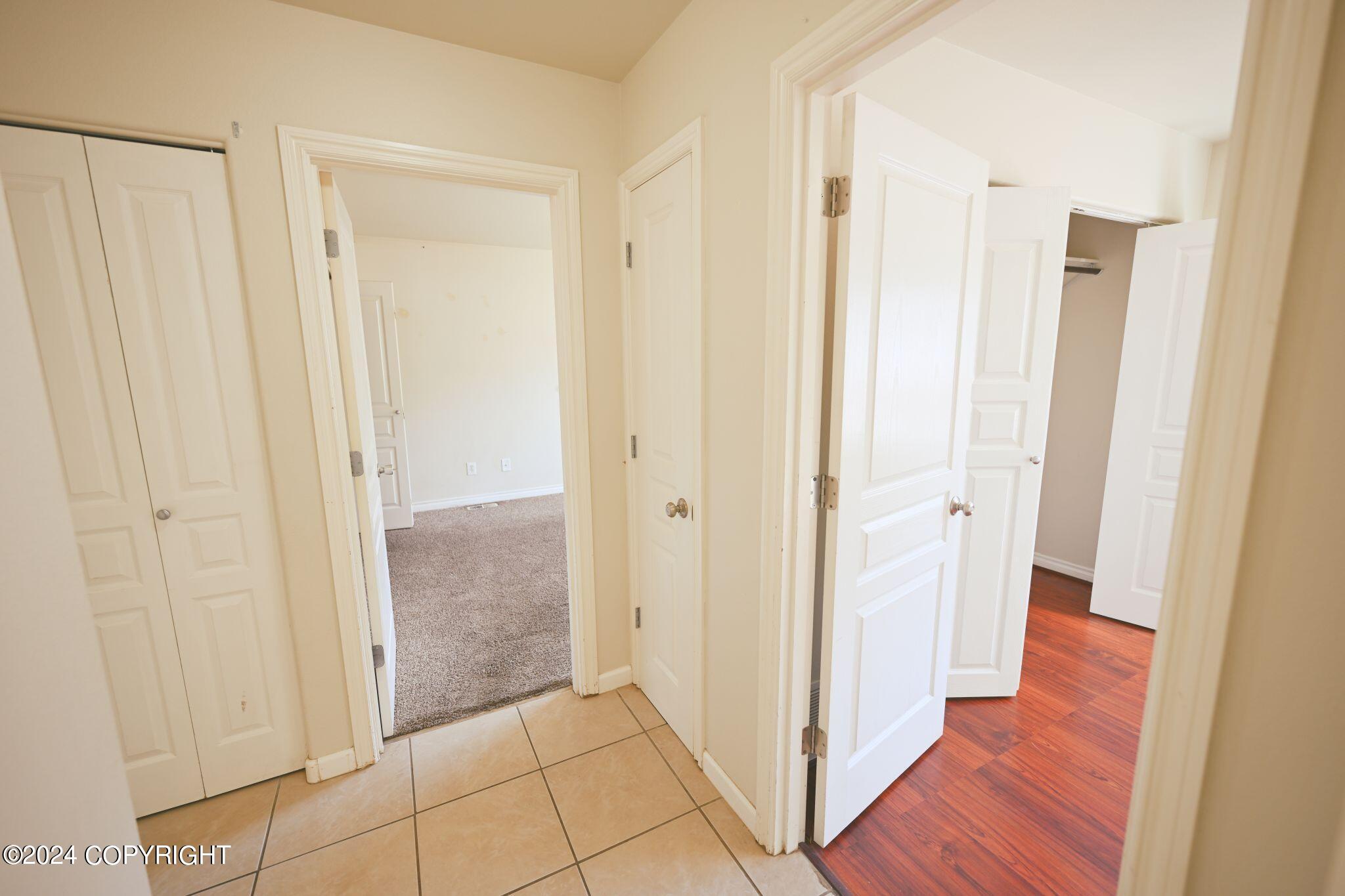 2466 Cloverwood Loop