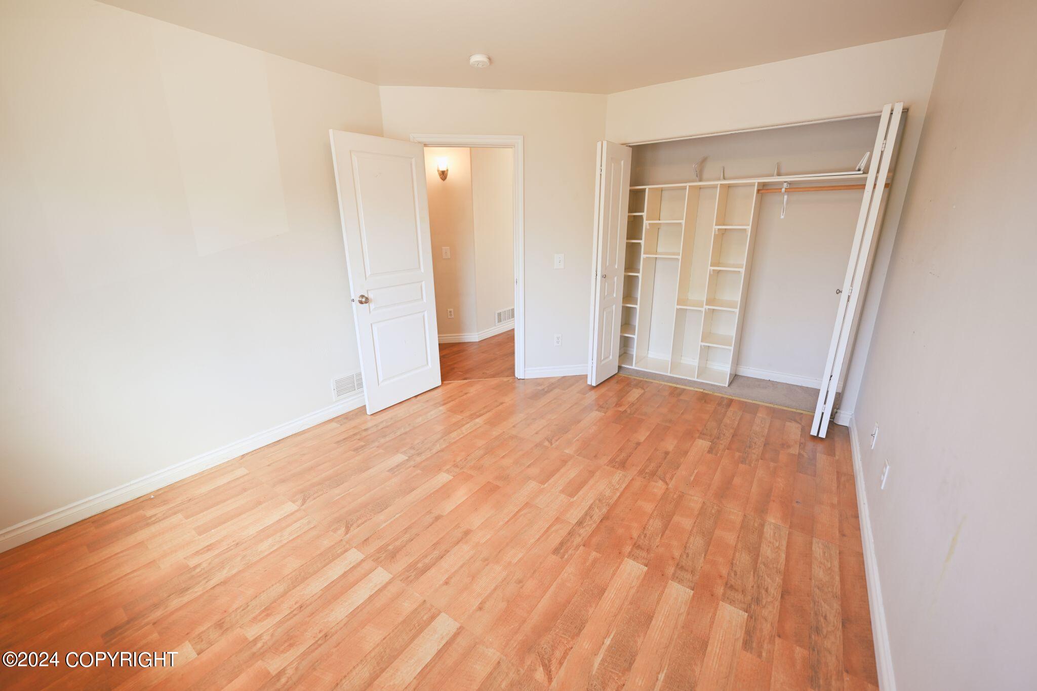 2466 Cloverwood Loop