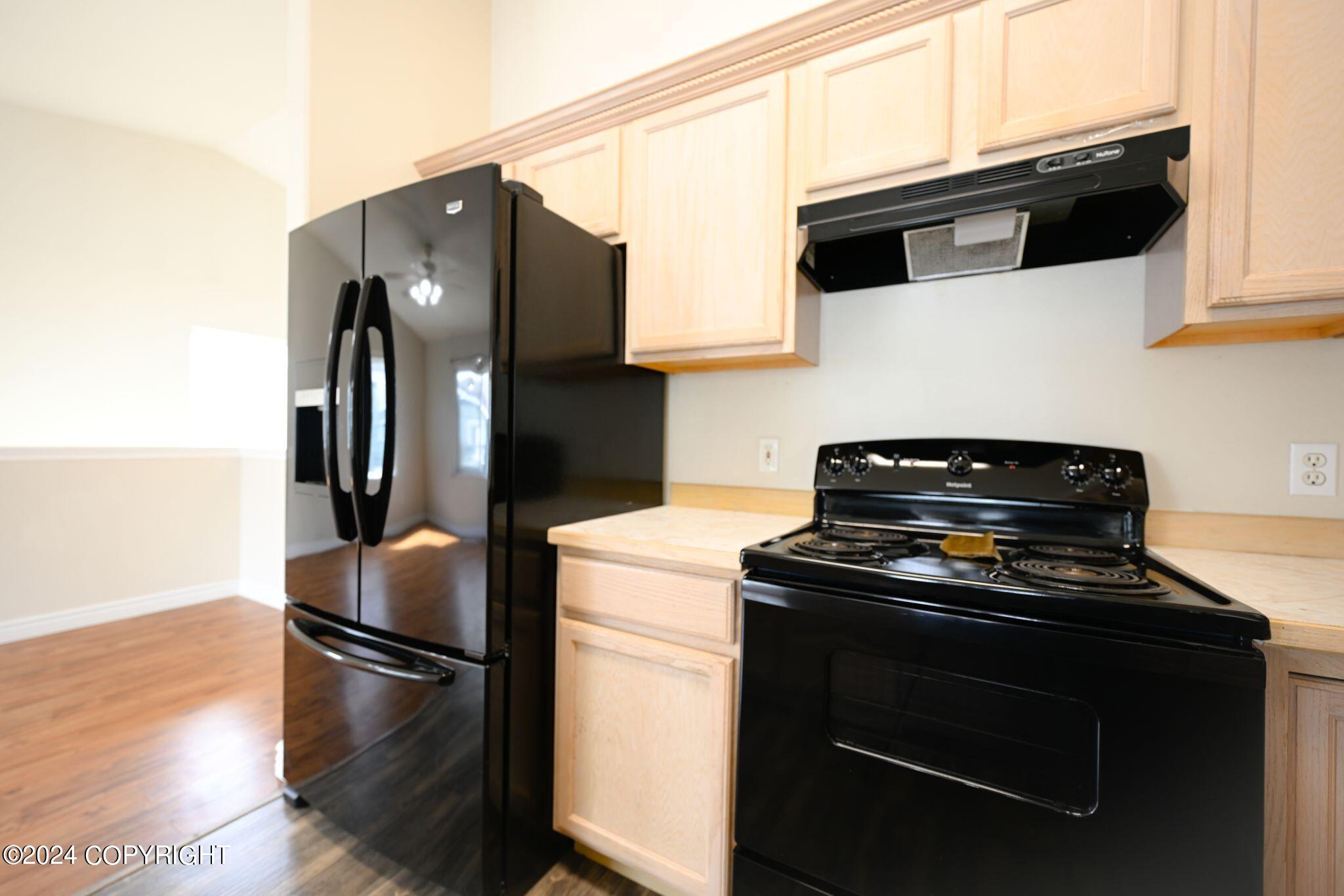 2466 Cloverwood Loop