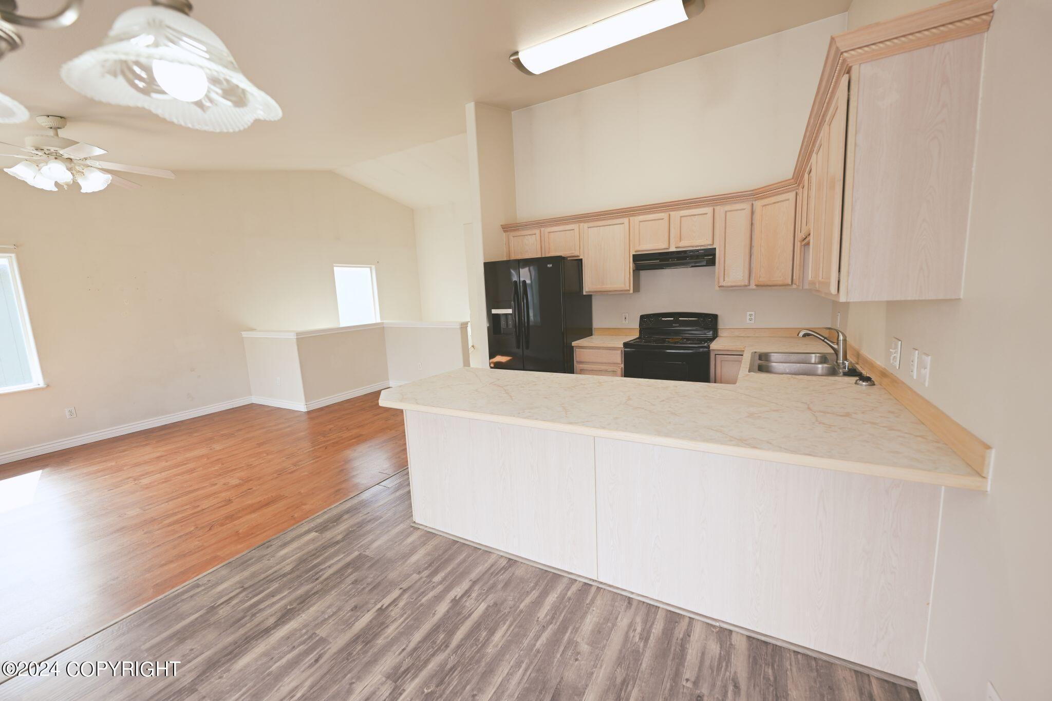 2466 Cloverwood Loop