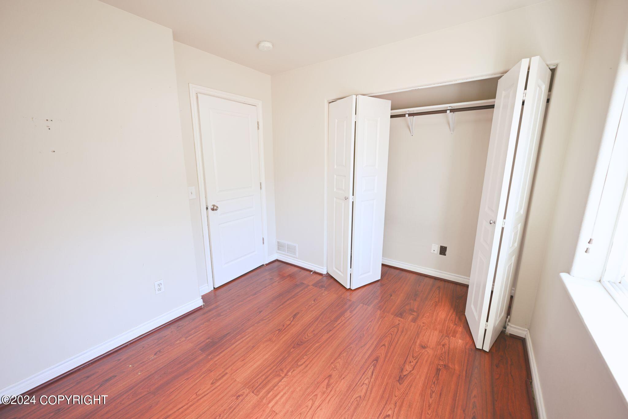 2466 Cloverwood Loop