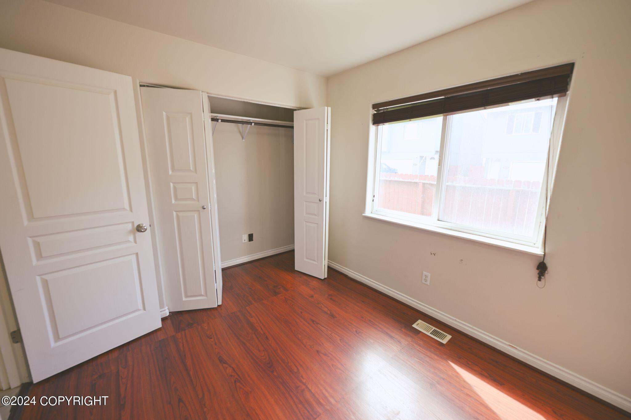 2466 Cloverwood Loop