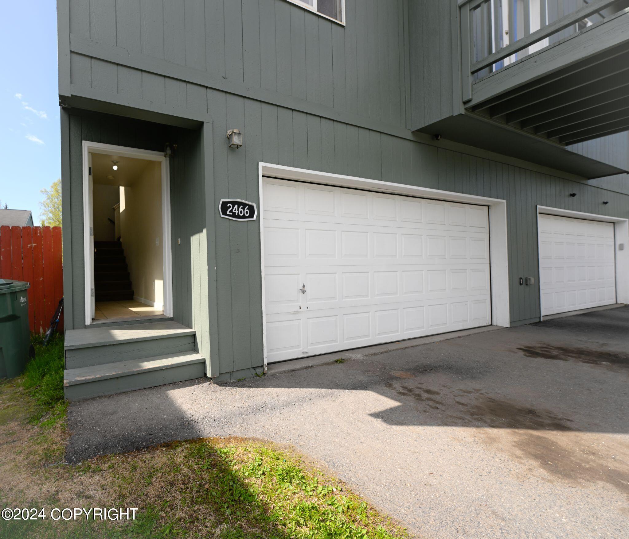 2466 Cloverwood Loop