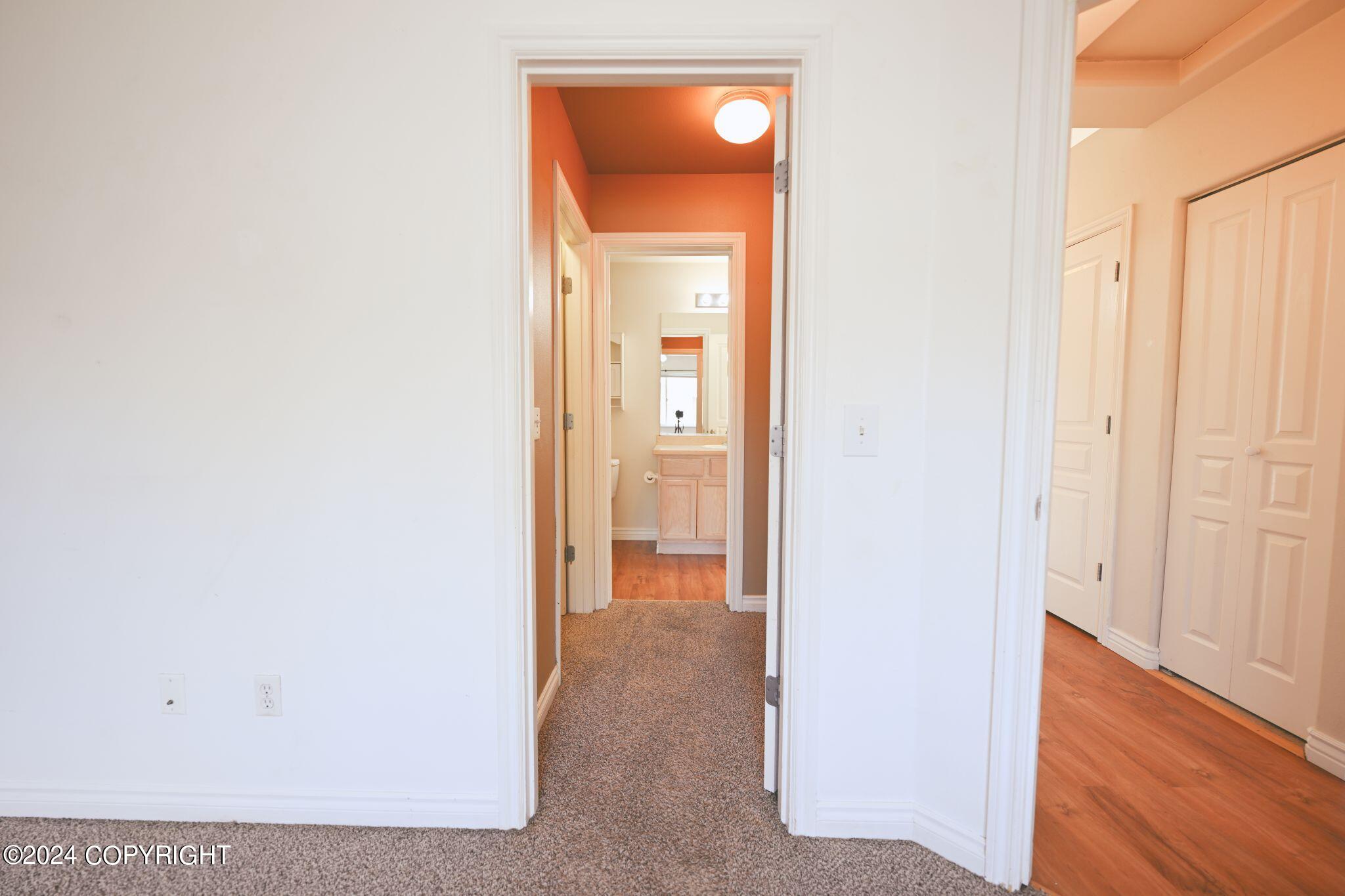 2466 Cloverwood Loop