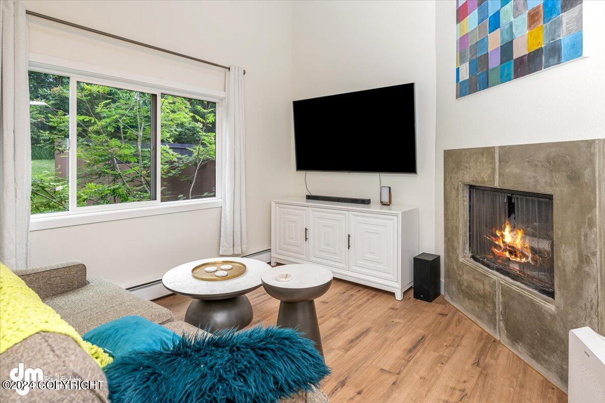 907 W 80th Avenue