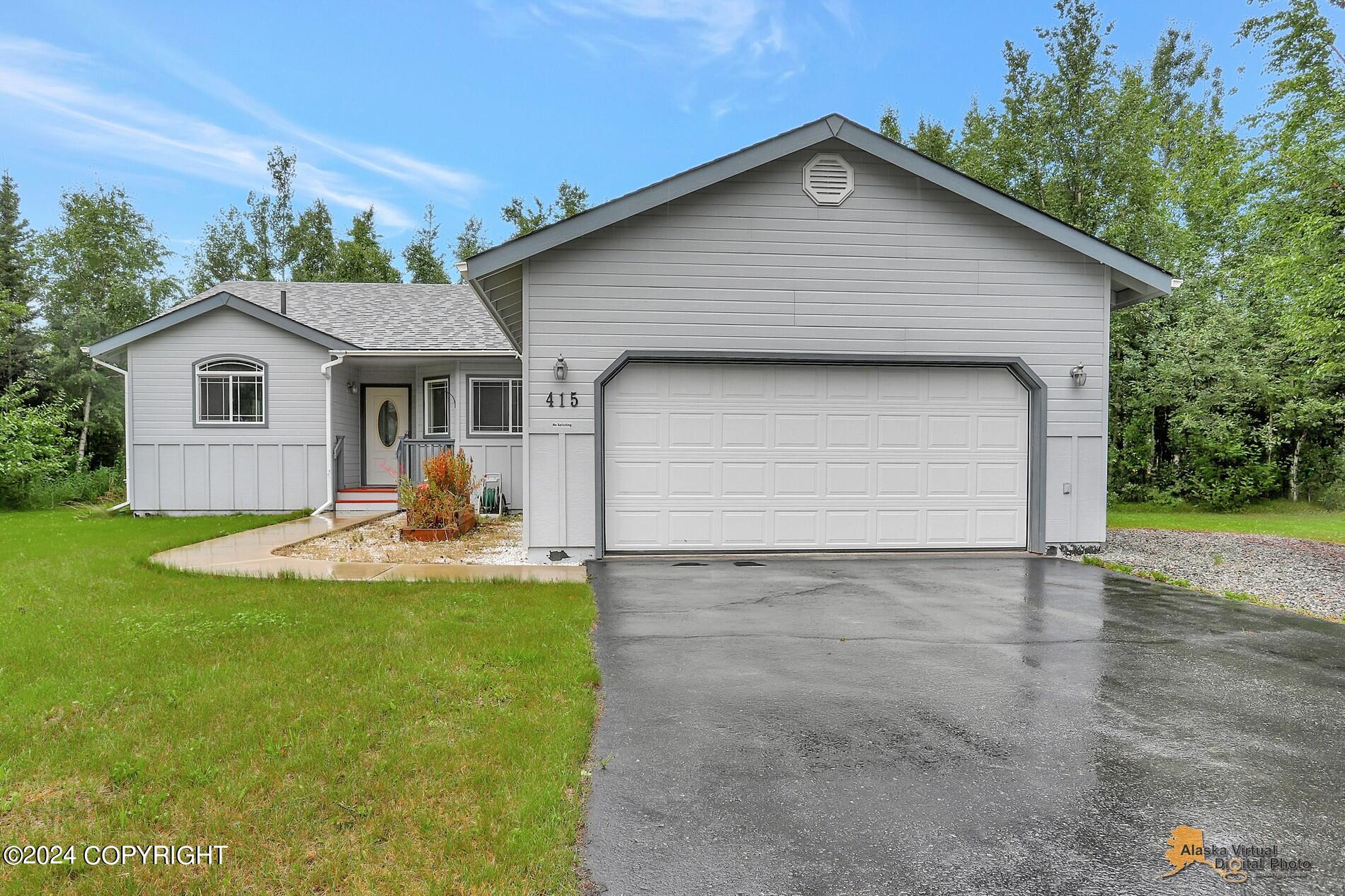 415 N Pine Ridge Loop