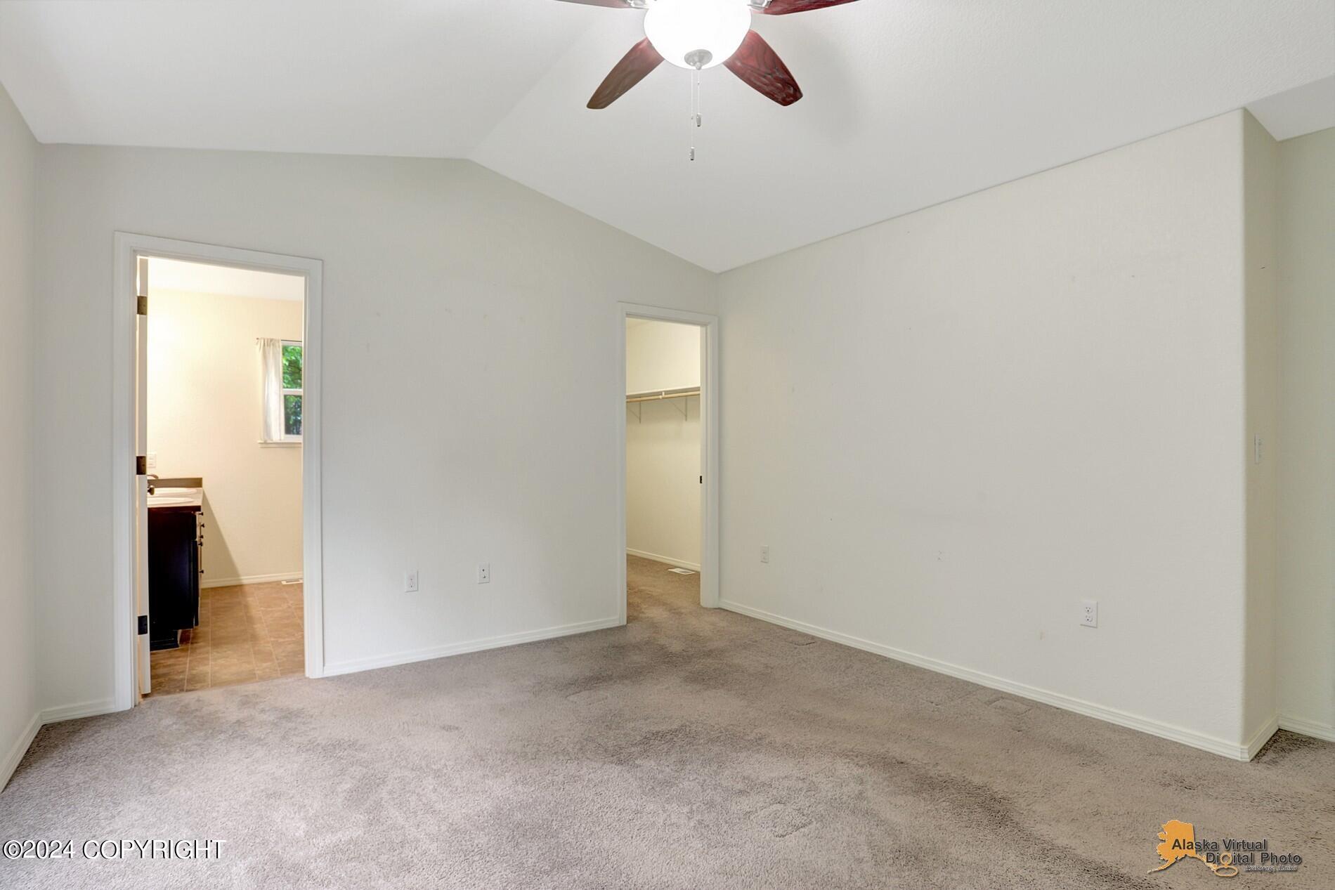 415 N Pine Ridge Loop