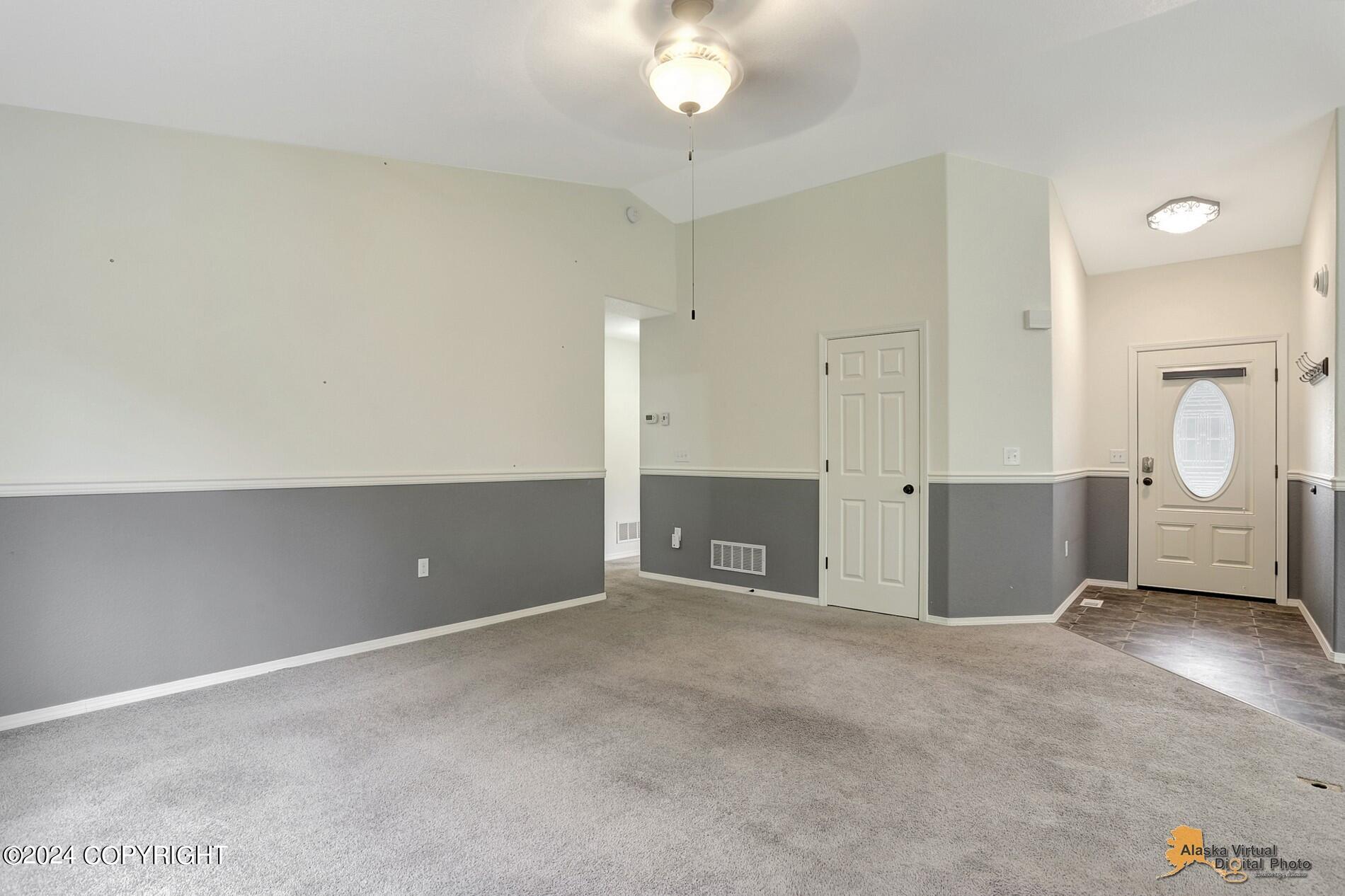 415 N Pine Ridge Loop