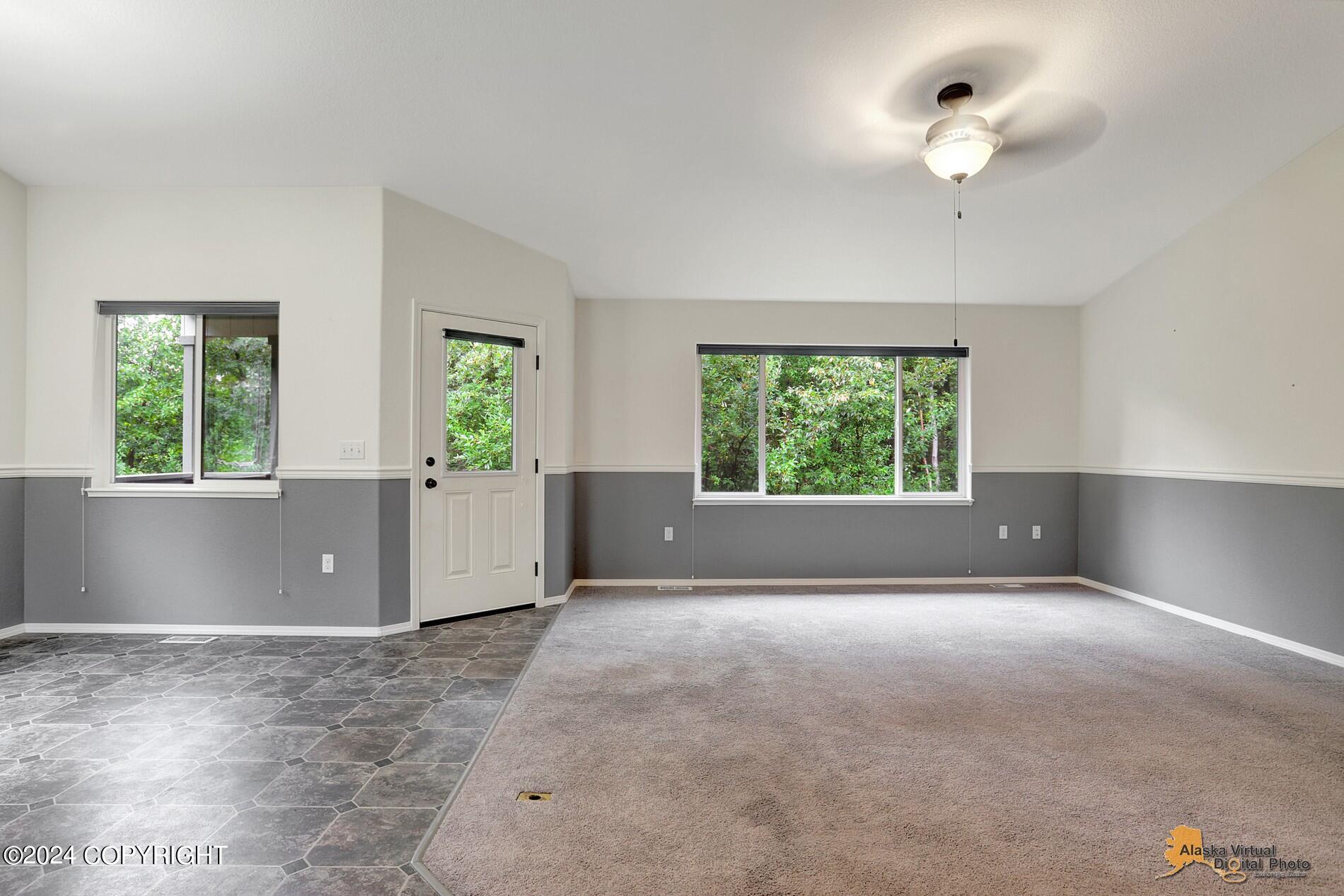 415 N Pine Ridge Loop