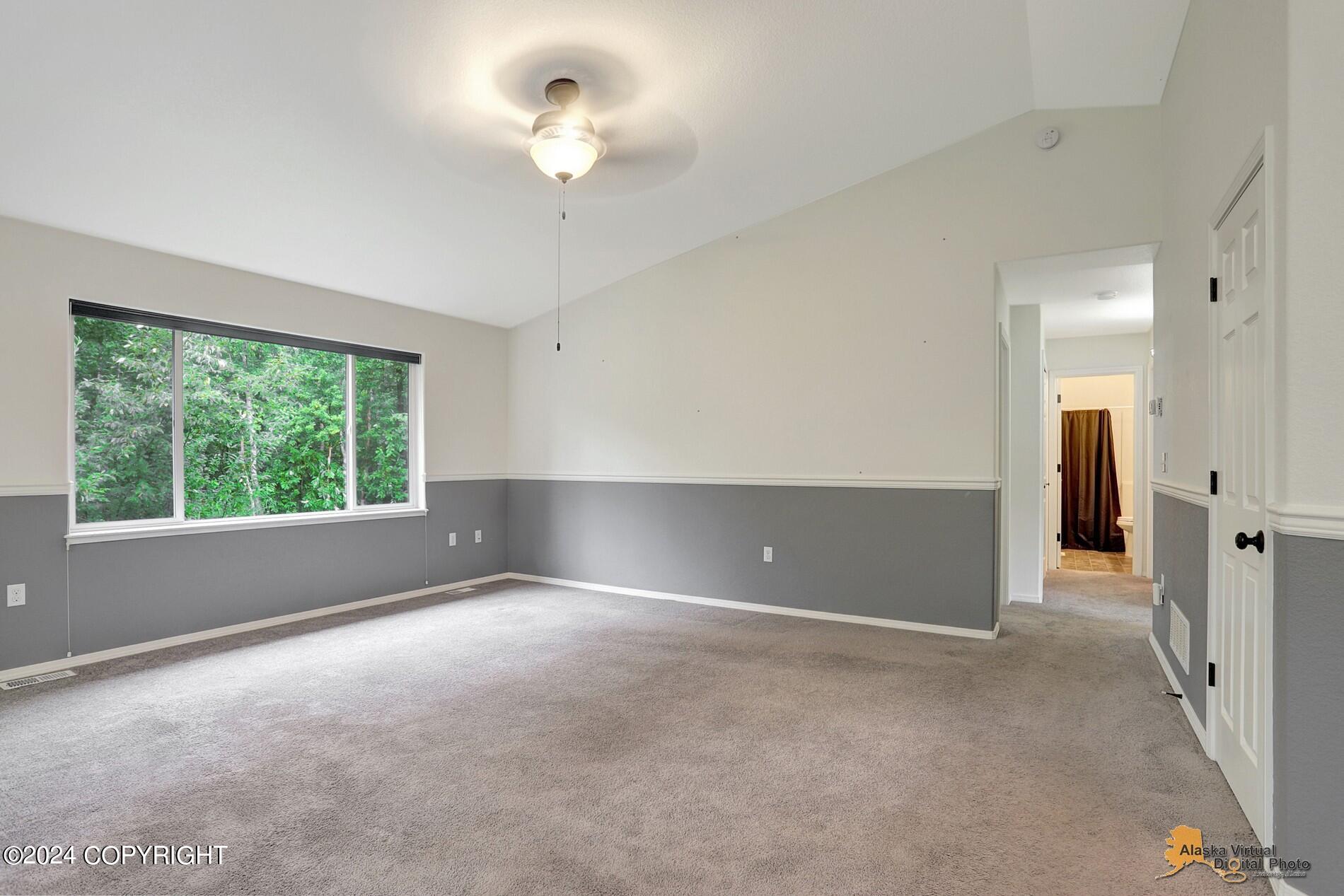 415 N Pine Ridge Loop