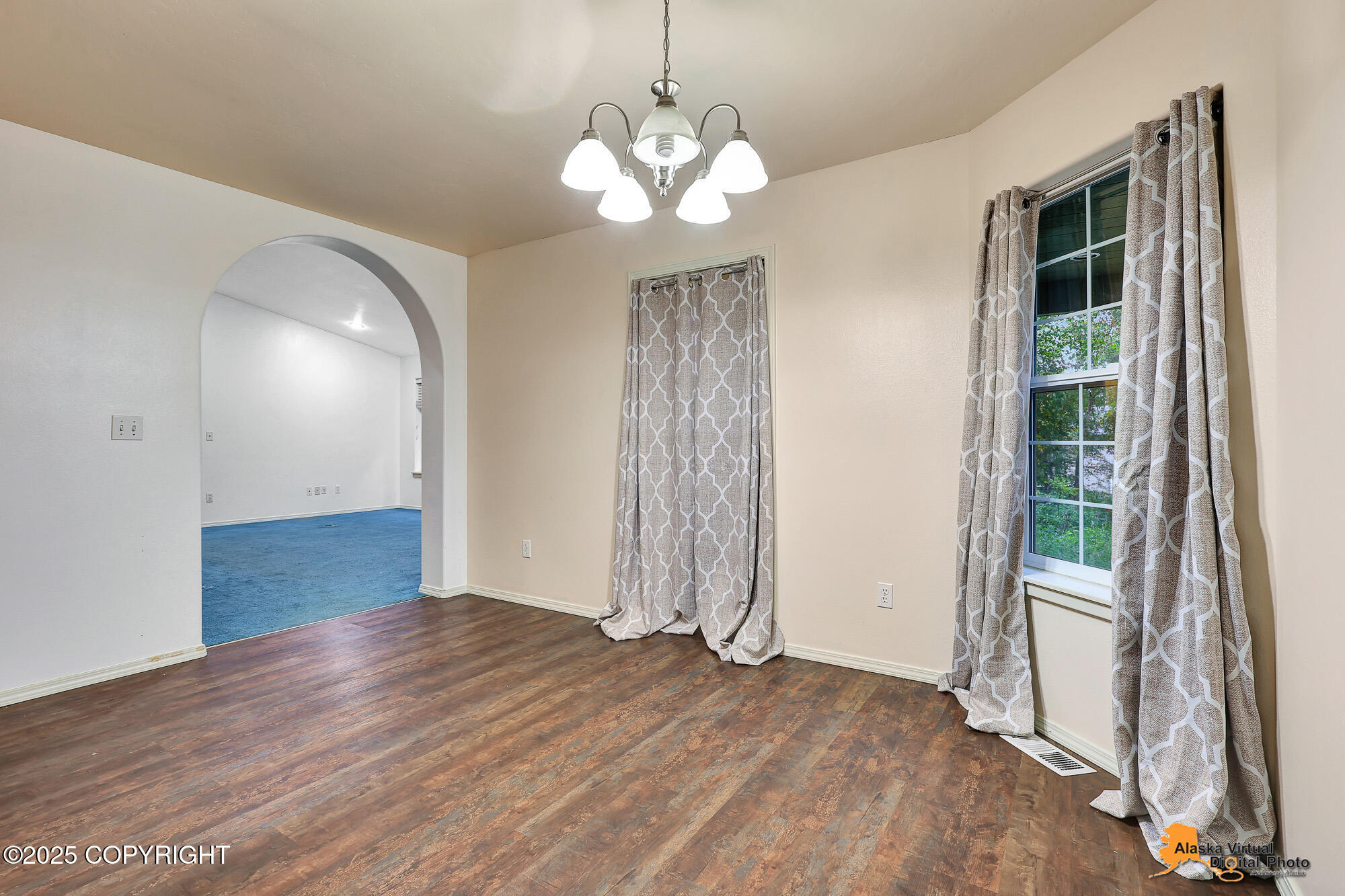 1120 W Balboa Drive