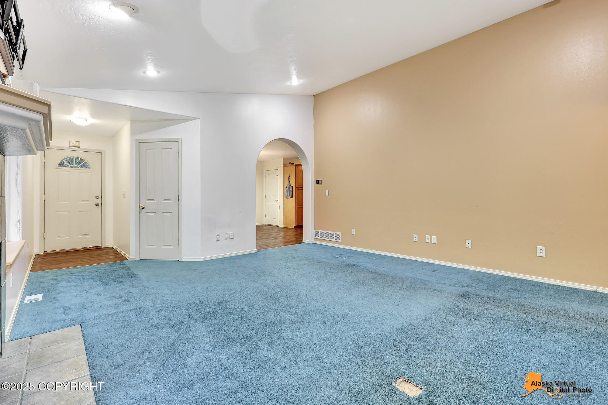 1120 W Balboa Drive
