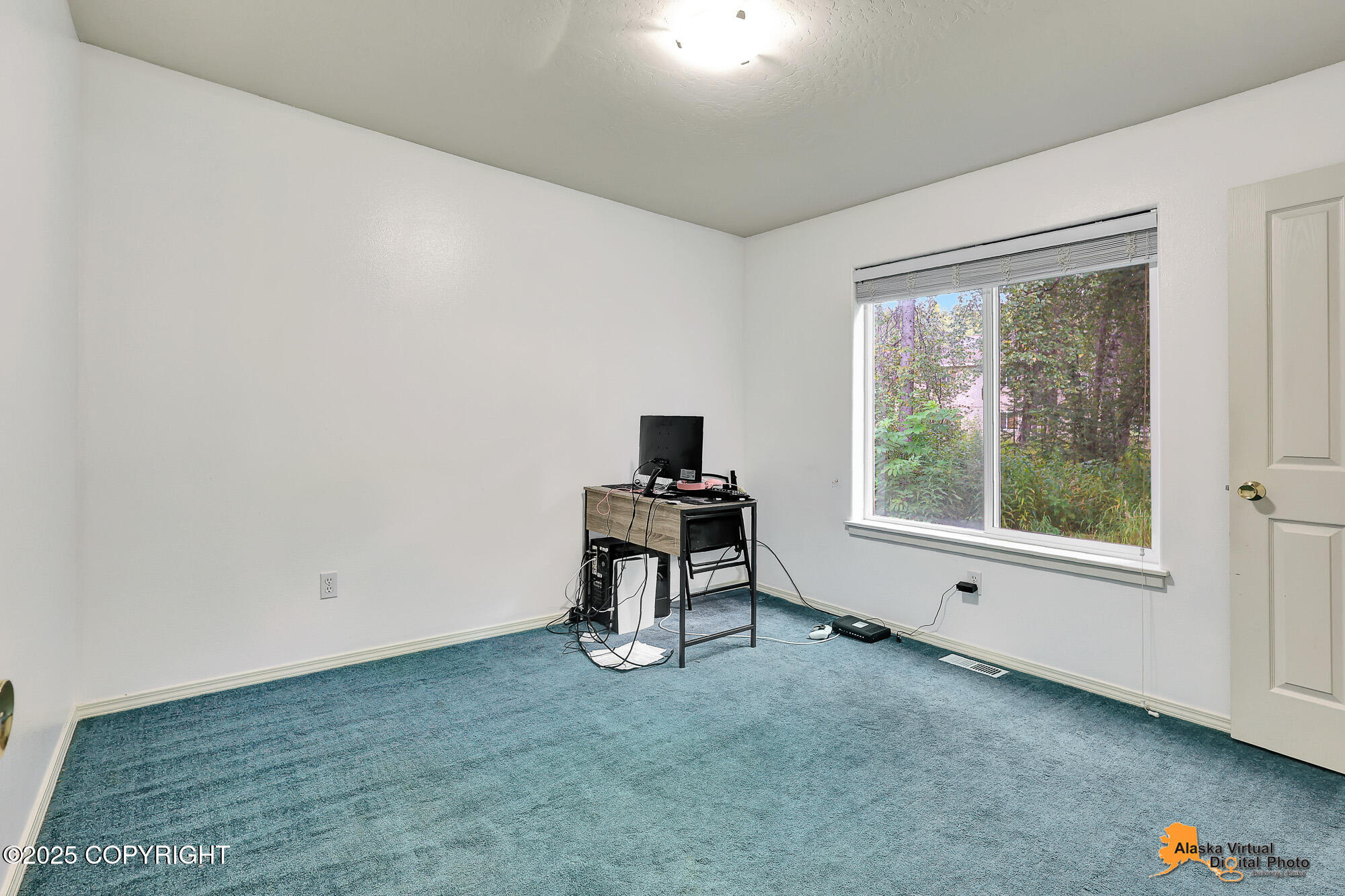1120 W Balboa Drive