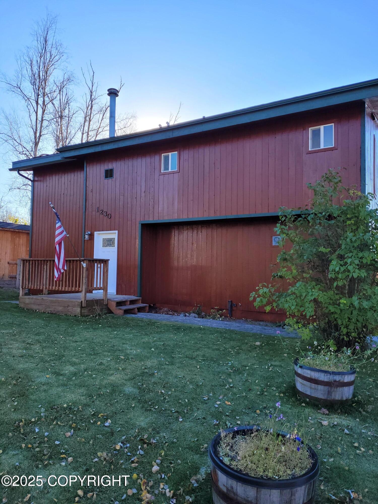 1230 W Gail Drive