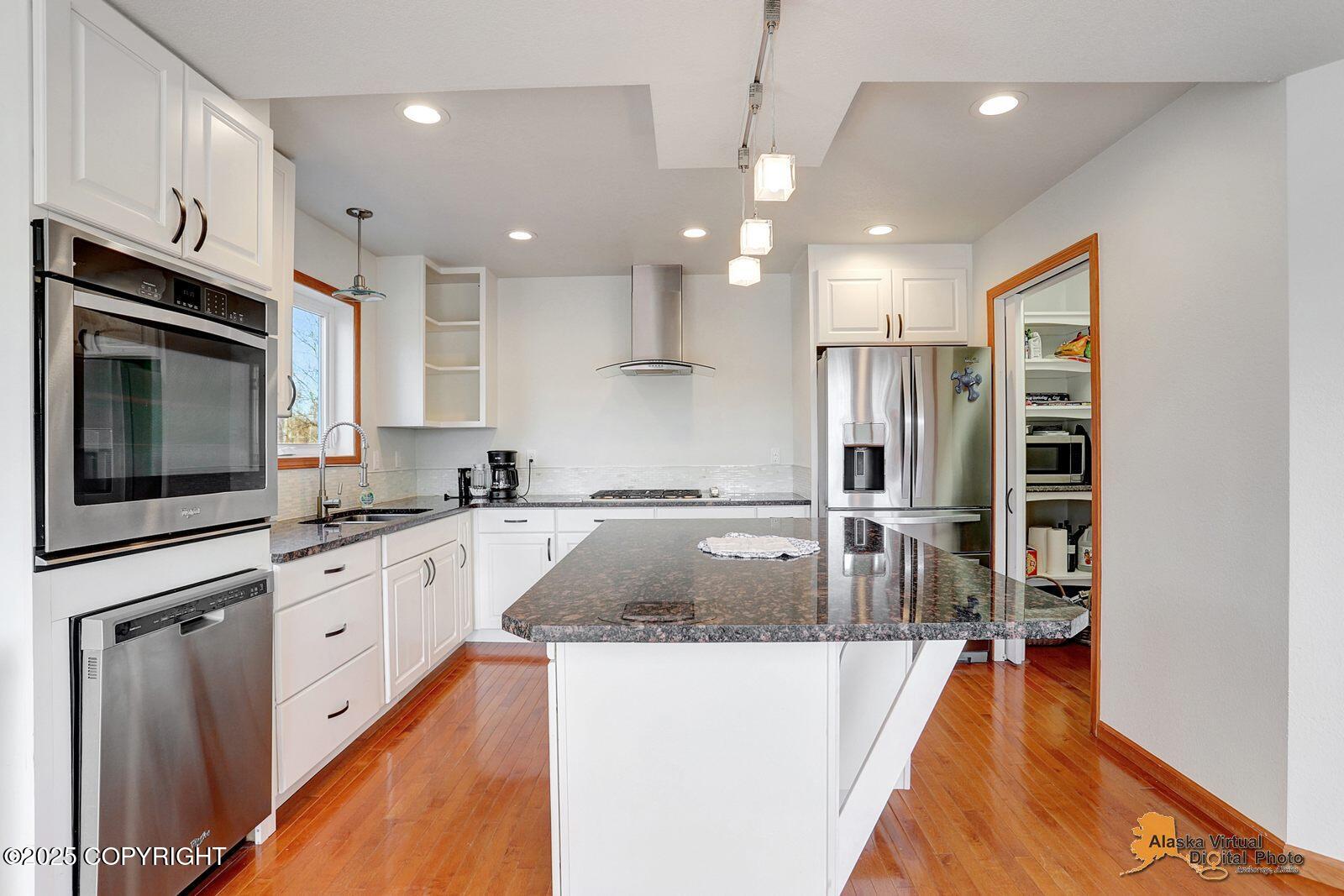 1230 W Gail Drive