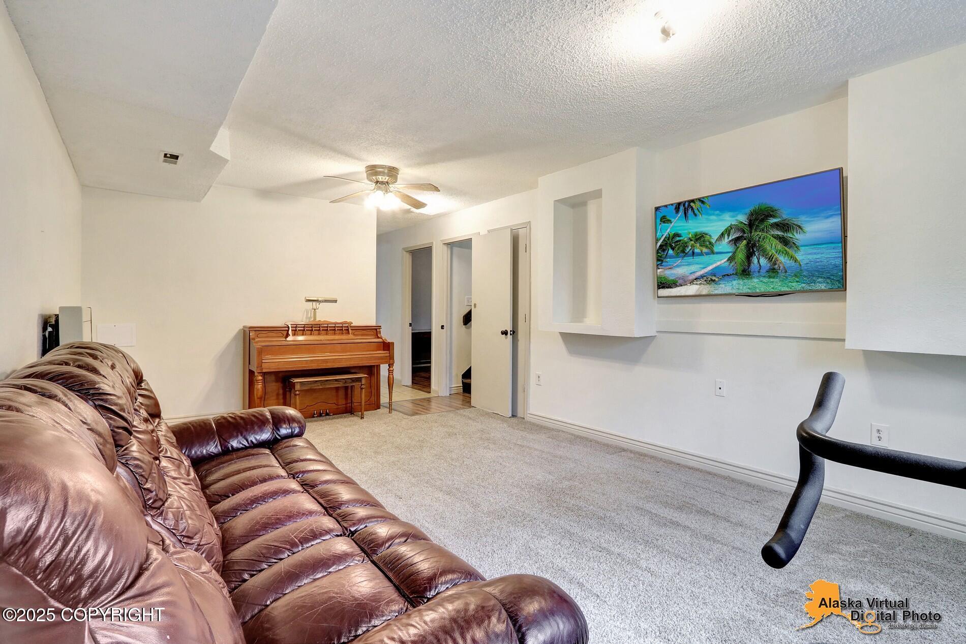 9930 Annette Circle
