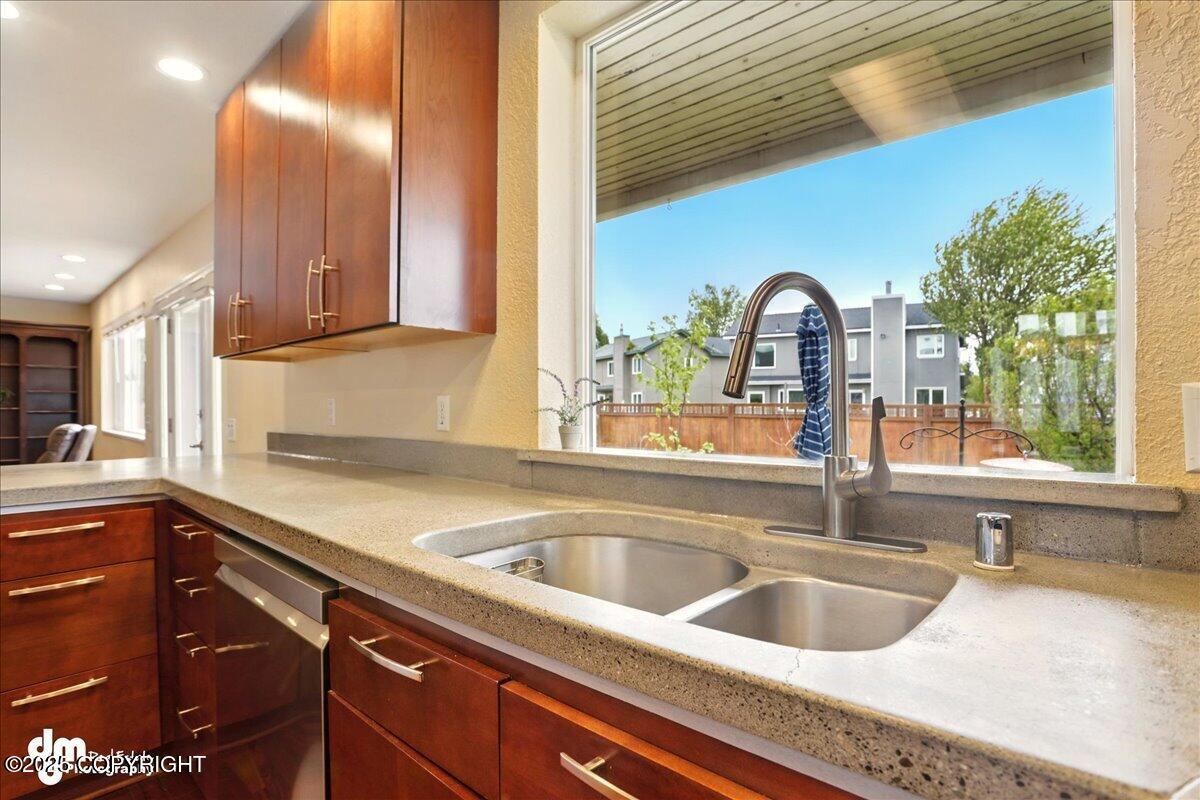 10410 Constitution Street