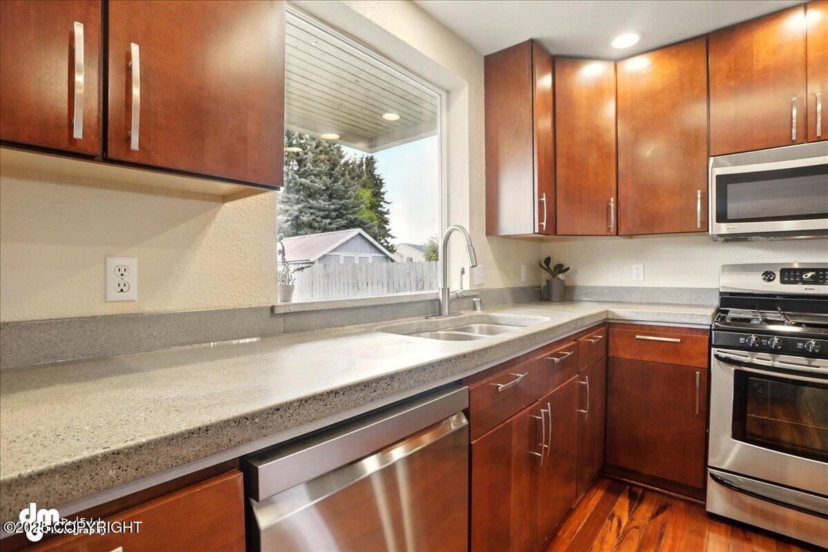 10410 Constitution Street