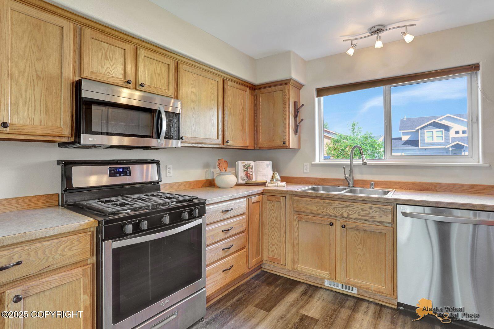 1230 W Granville Street