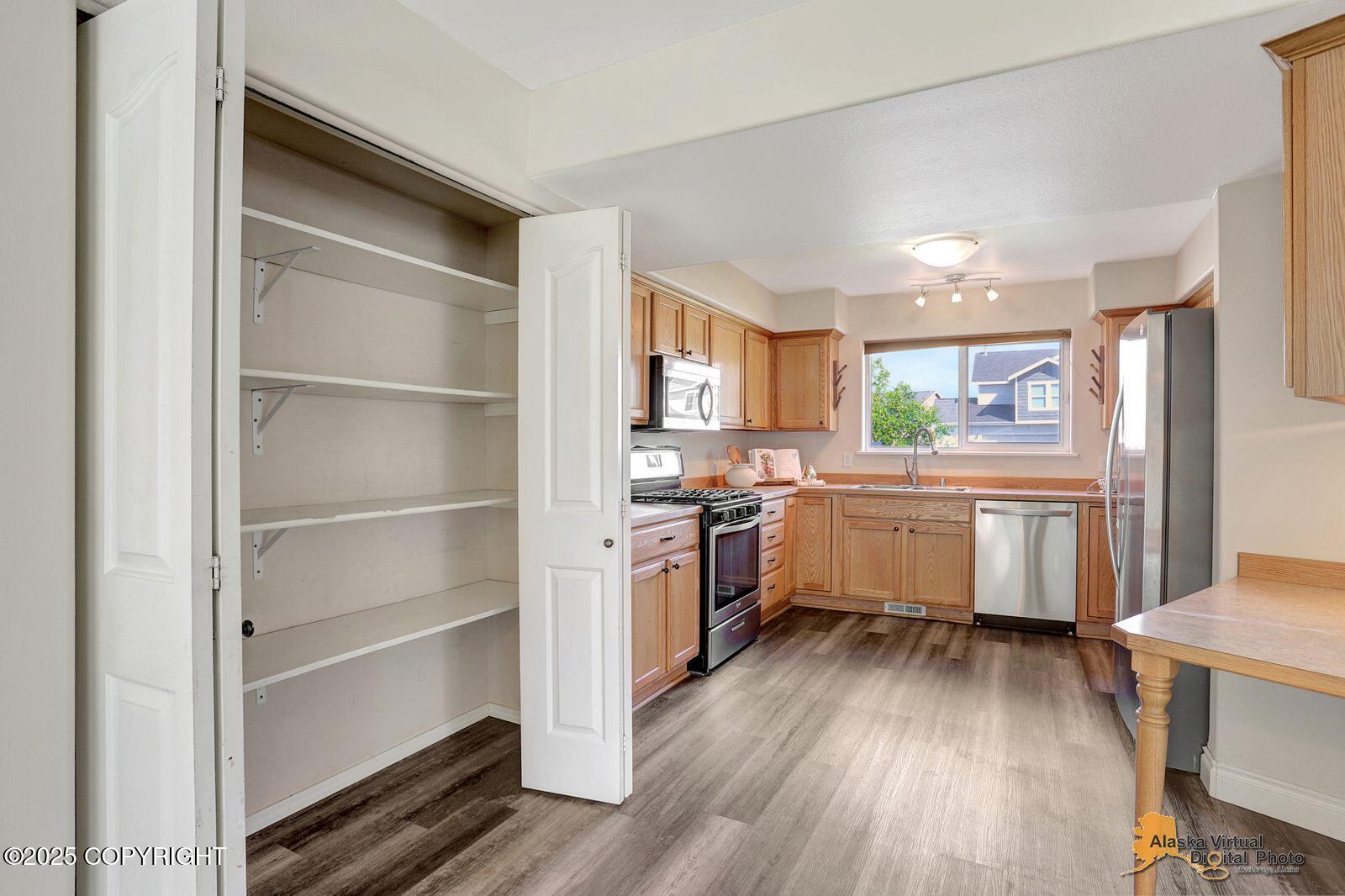 1230 W Granville Street