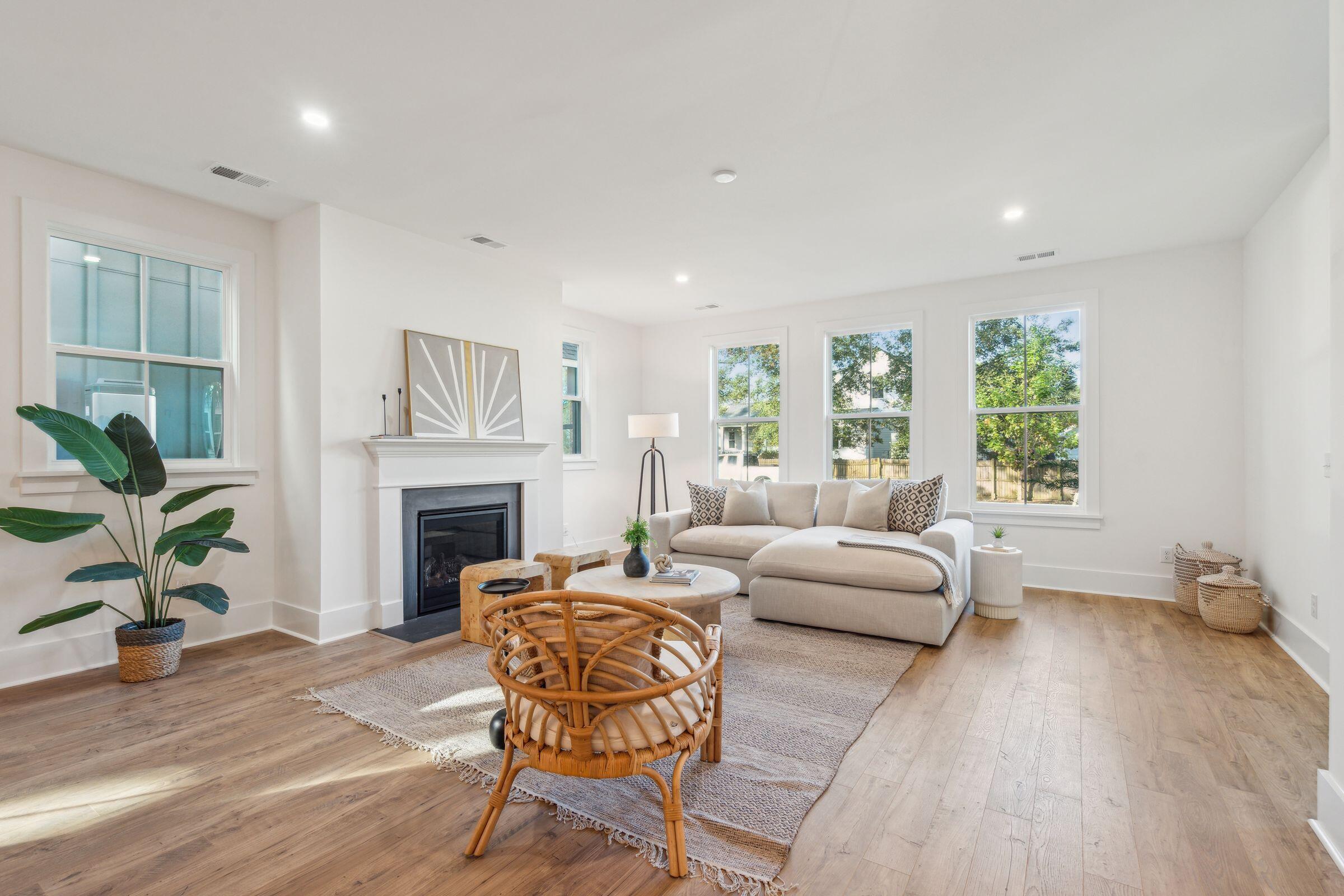 4016 Crockett Court