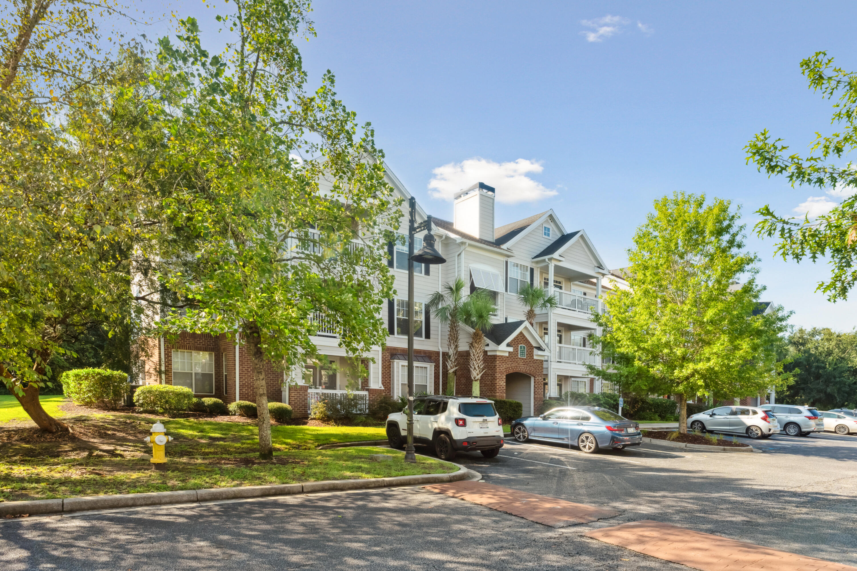 45 Sycamore Avenue # 514