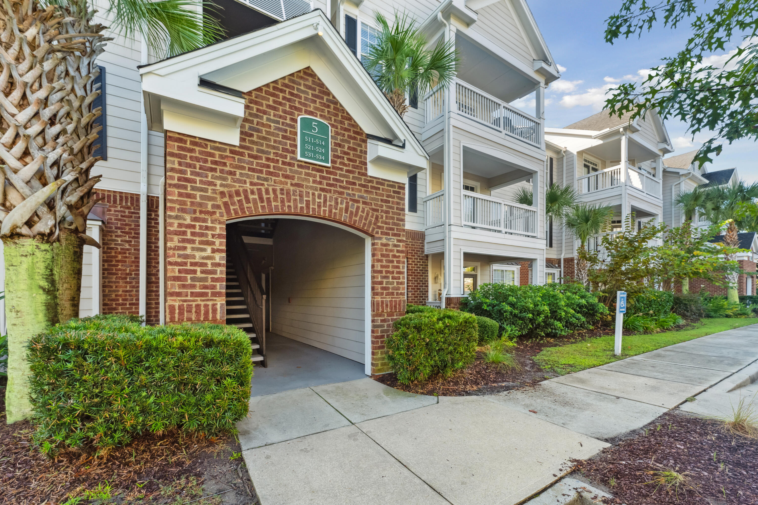 45 Sycamore Avenue # 514